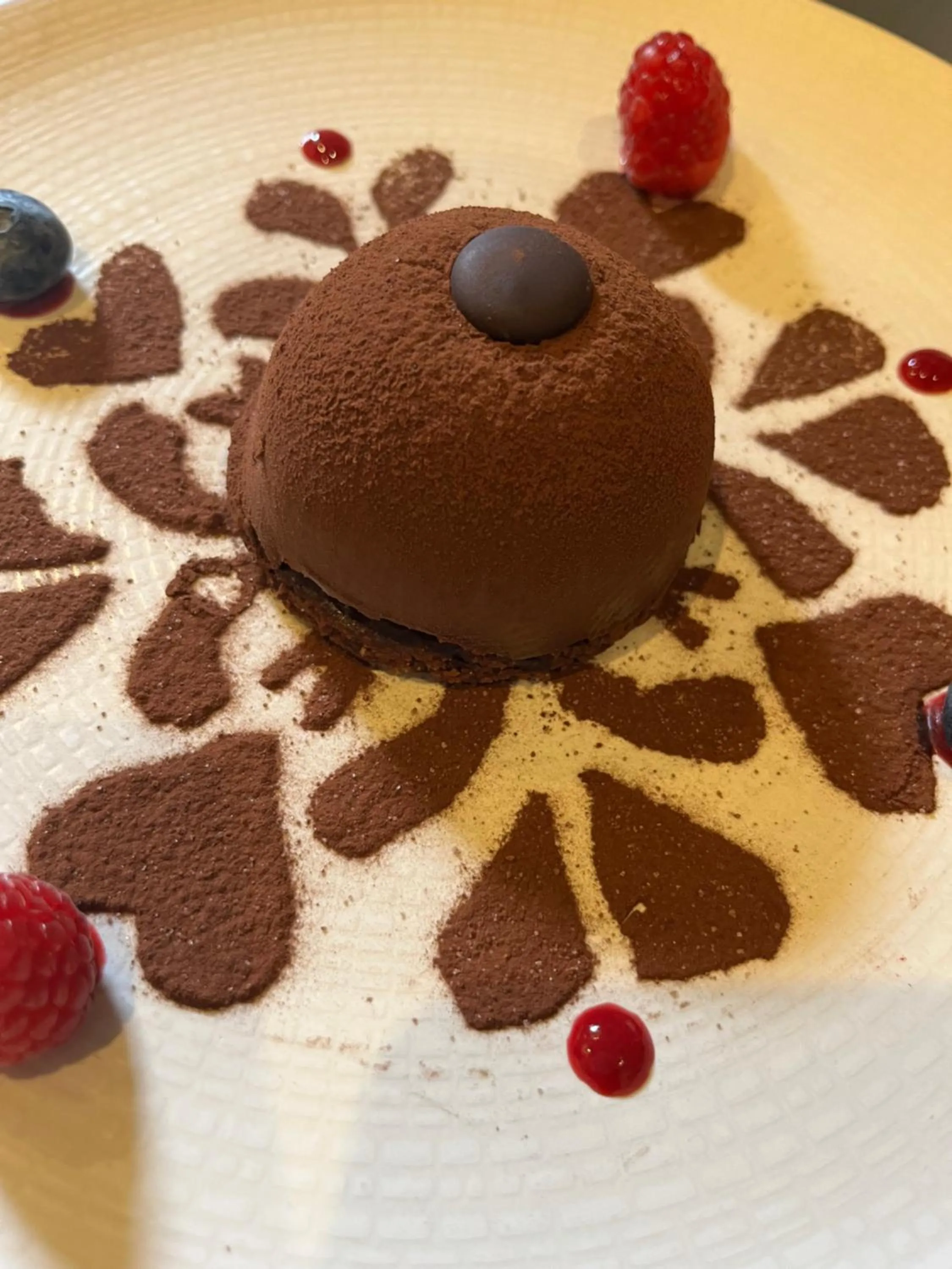 Meals in Logis Hôtel Le Cygne