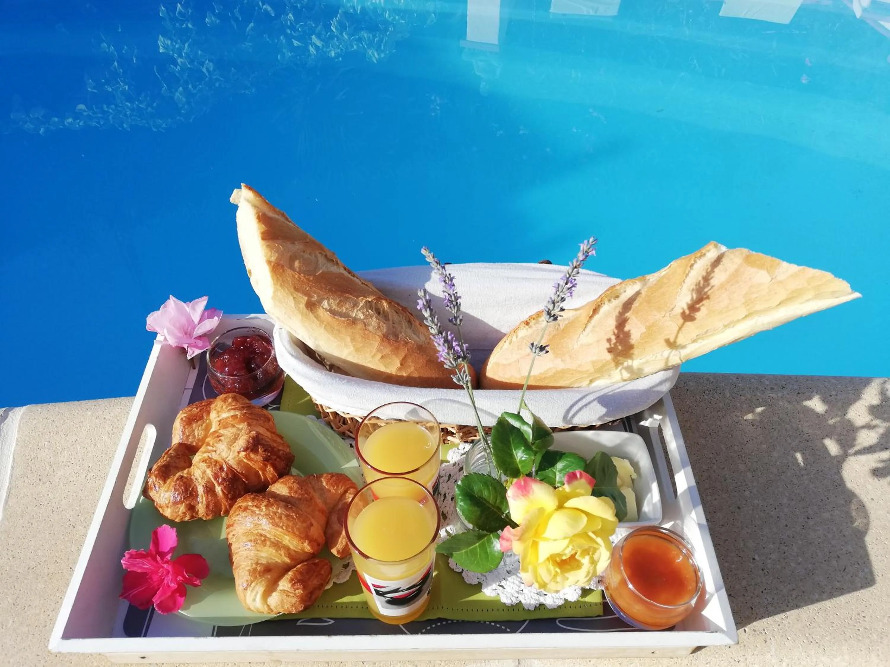 Continental breakfast in La Picholine