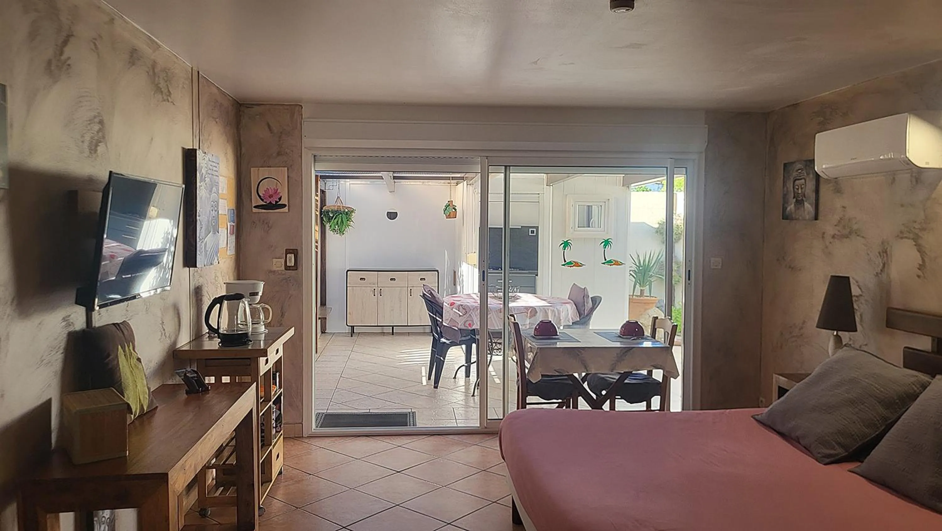 Bedroom in La Picholine