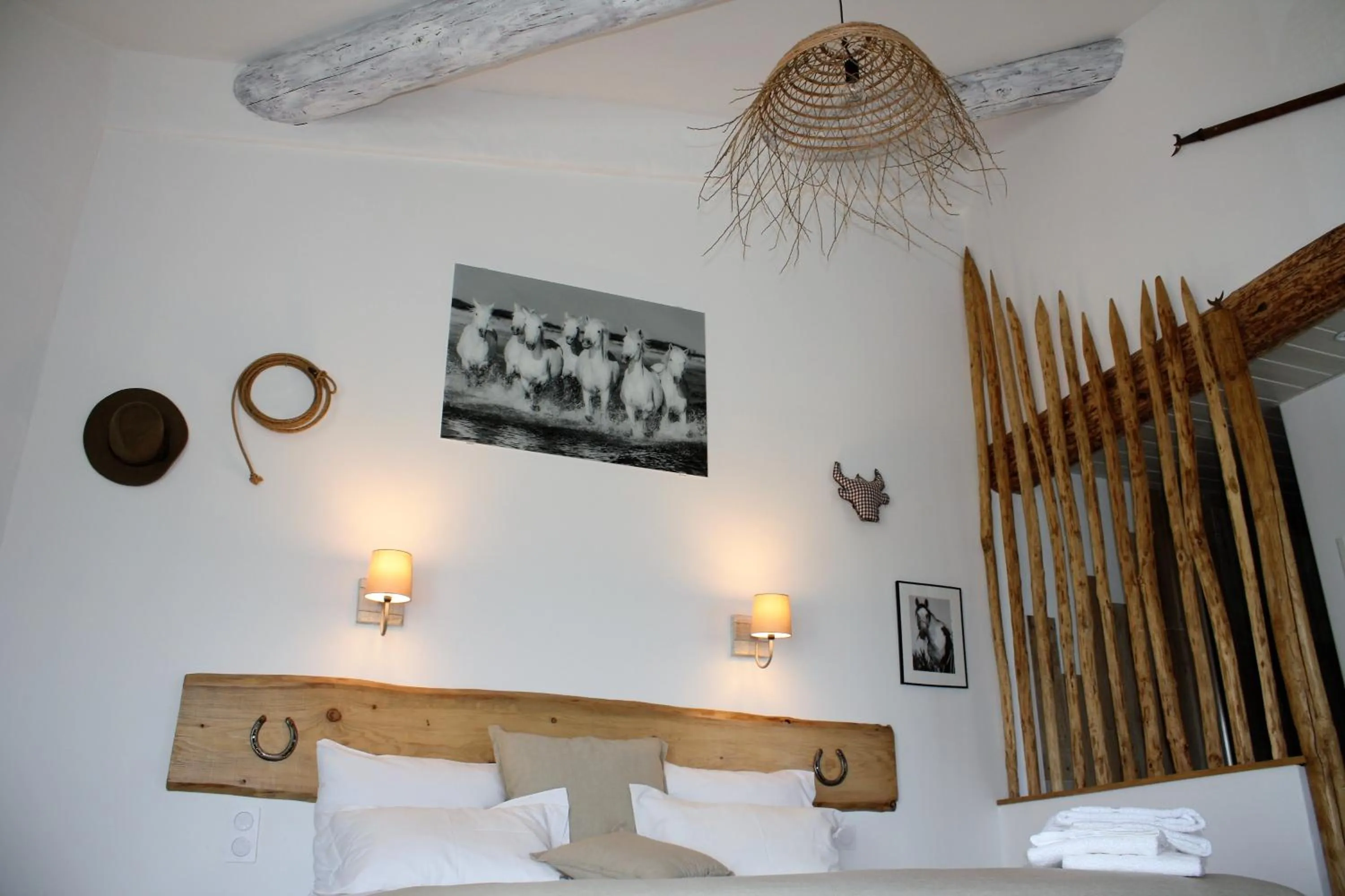 Photo of the whole room, Bed in Mas Fandelou