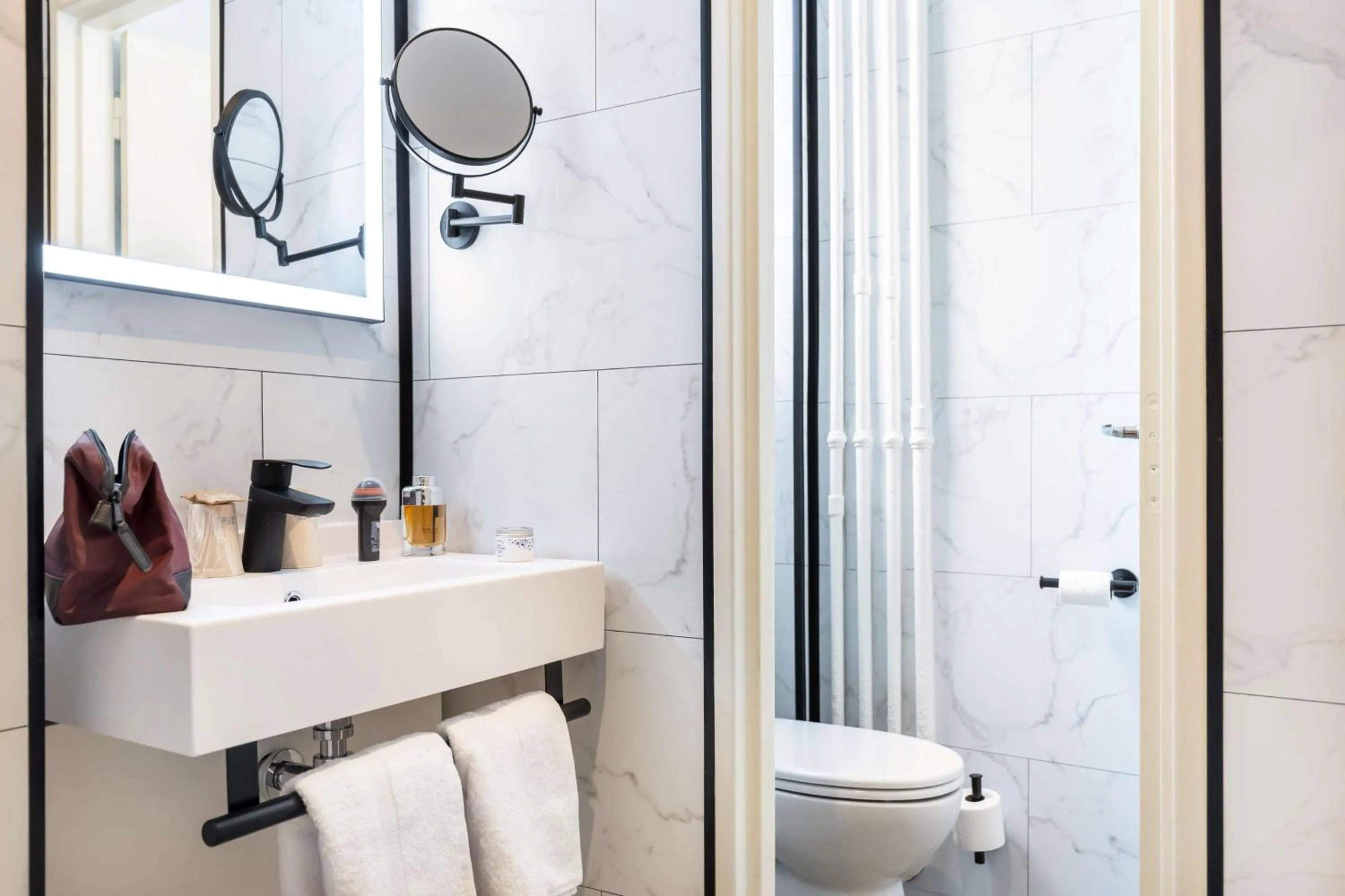 Bathroom in Best Western Metz Centre Gare