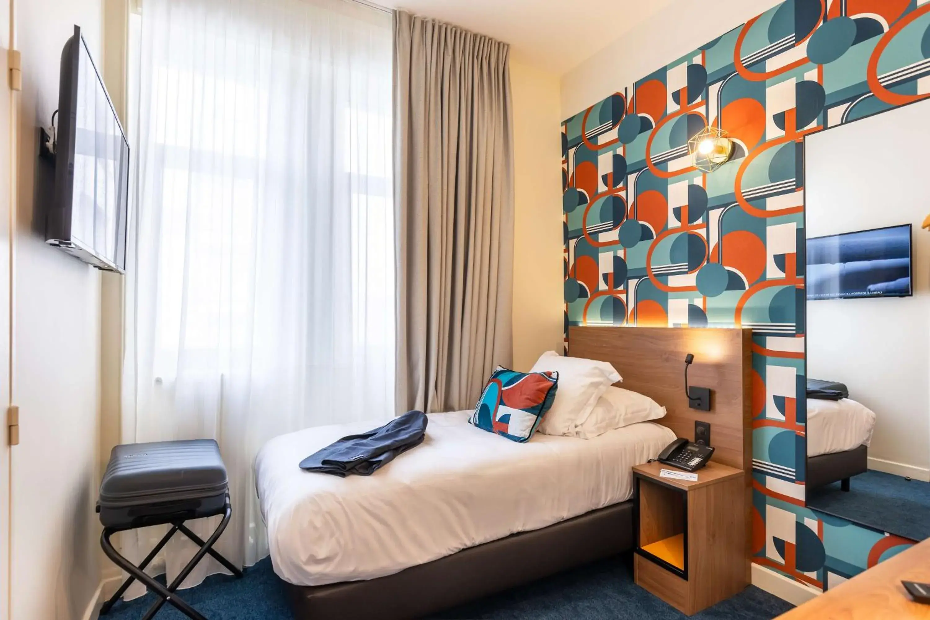 Bedroom, Bed in Best Western Metz Centre Gare Bedroom, Bed in Best Western Metz Centre Gare