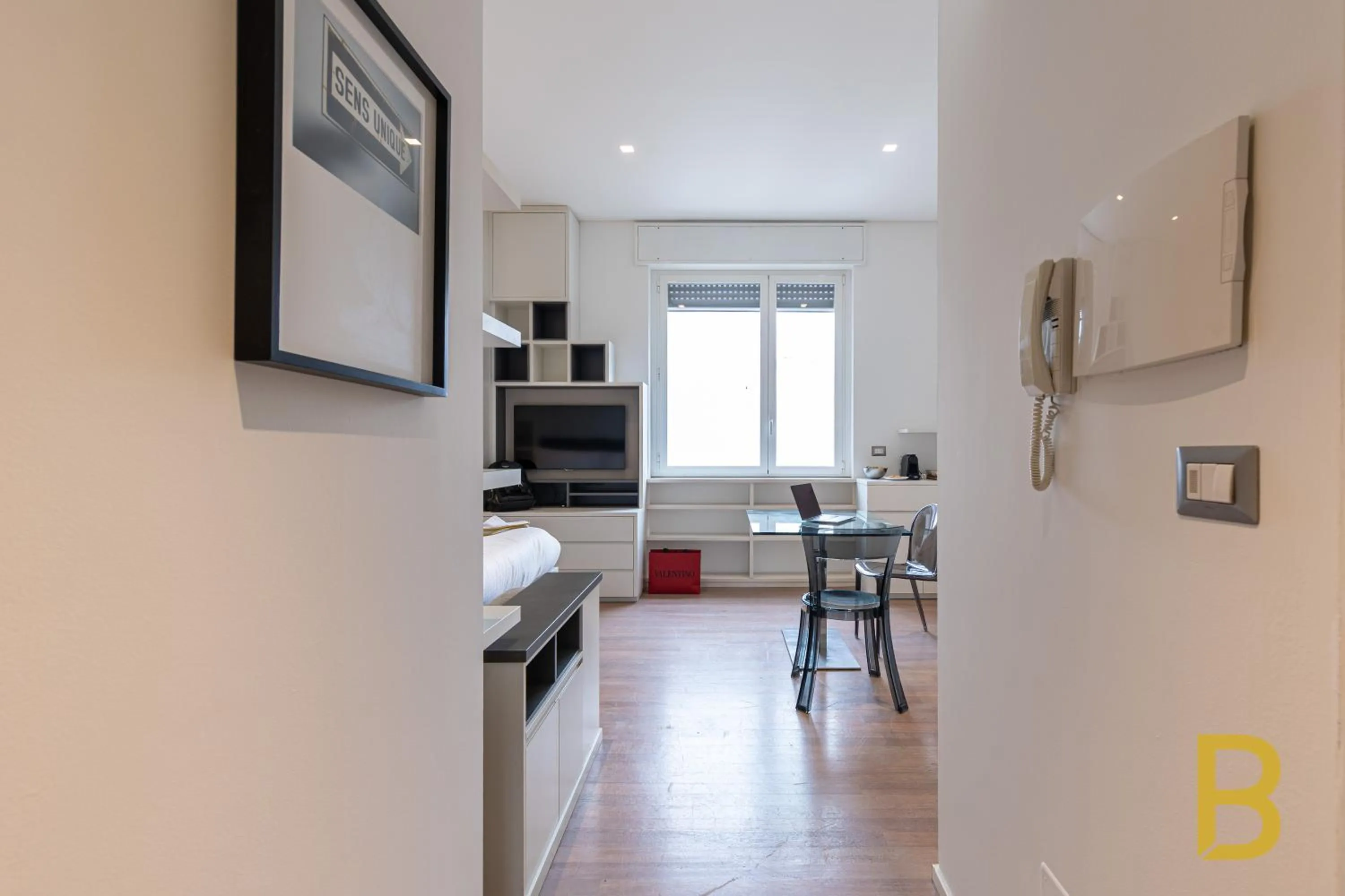 TV and multimedia in BePlace Garibaldi Suites