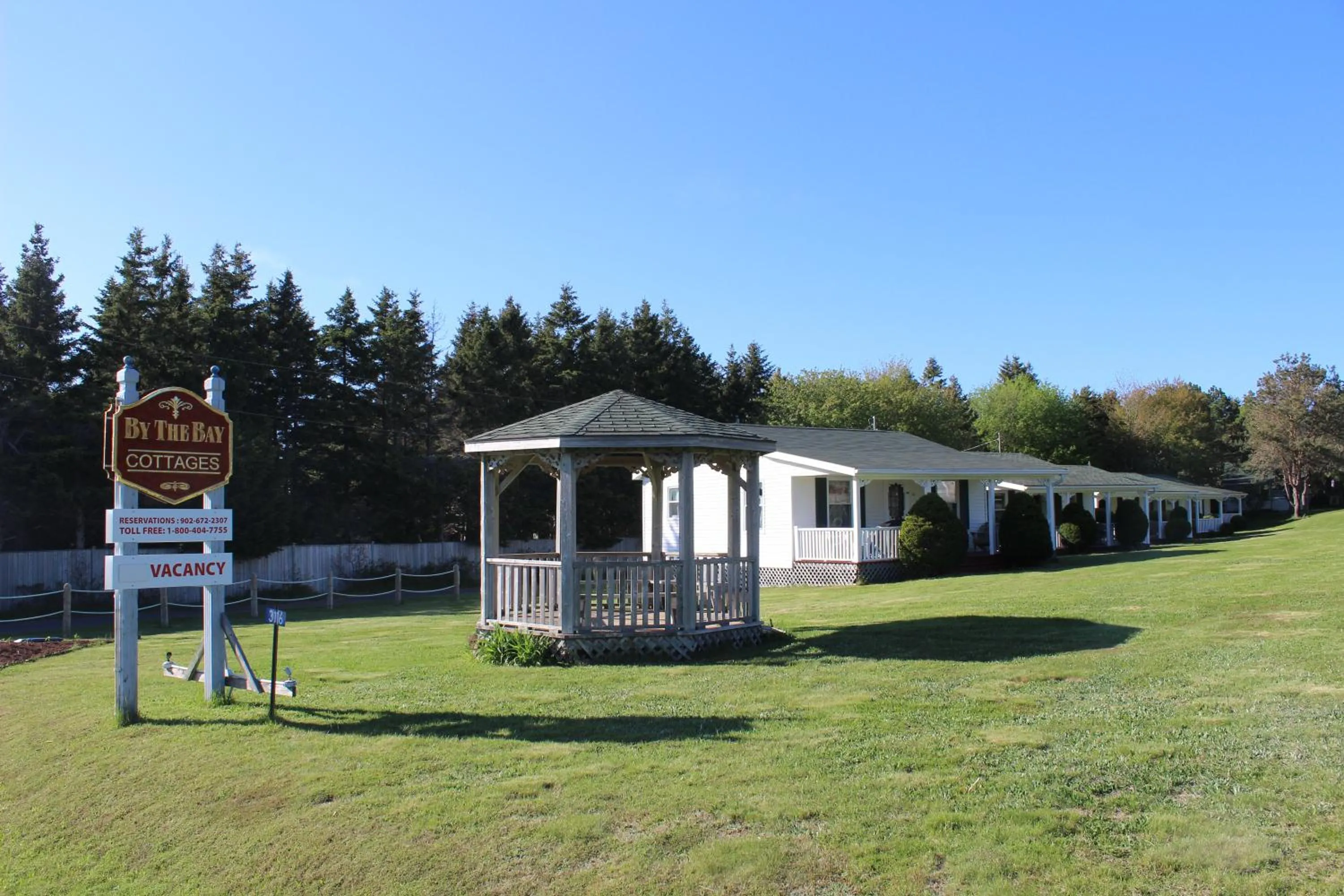 Facade/entrance in By the Bay Cottages