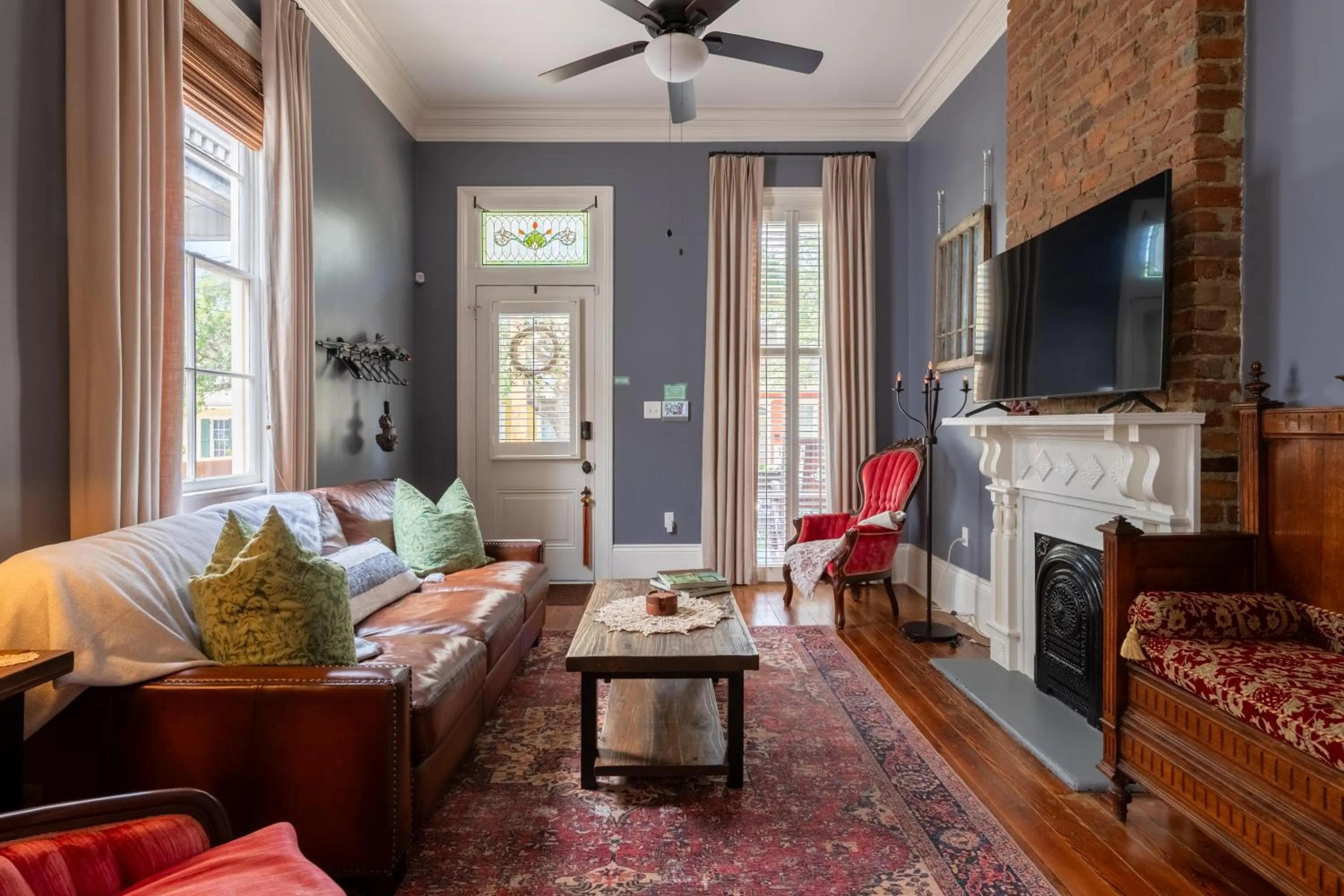 TV and multimedia in Luxury Historic Shotgun Home in Lower Garden District