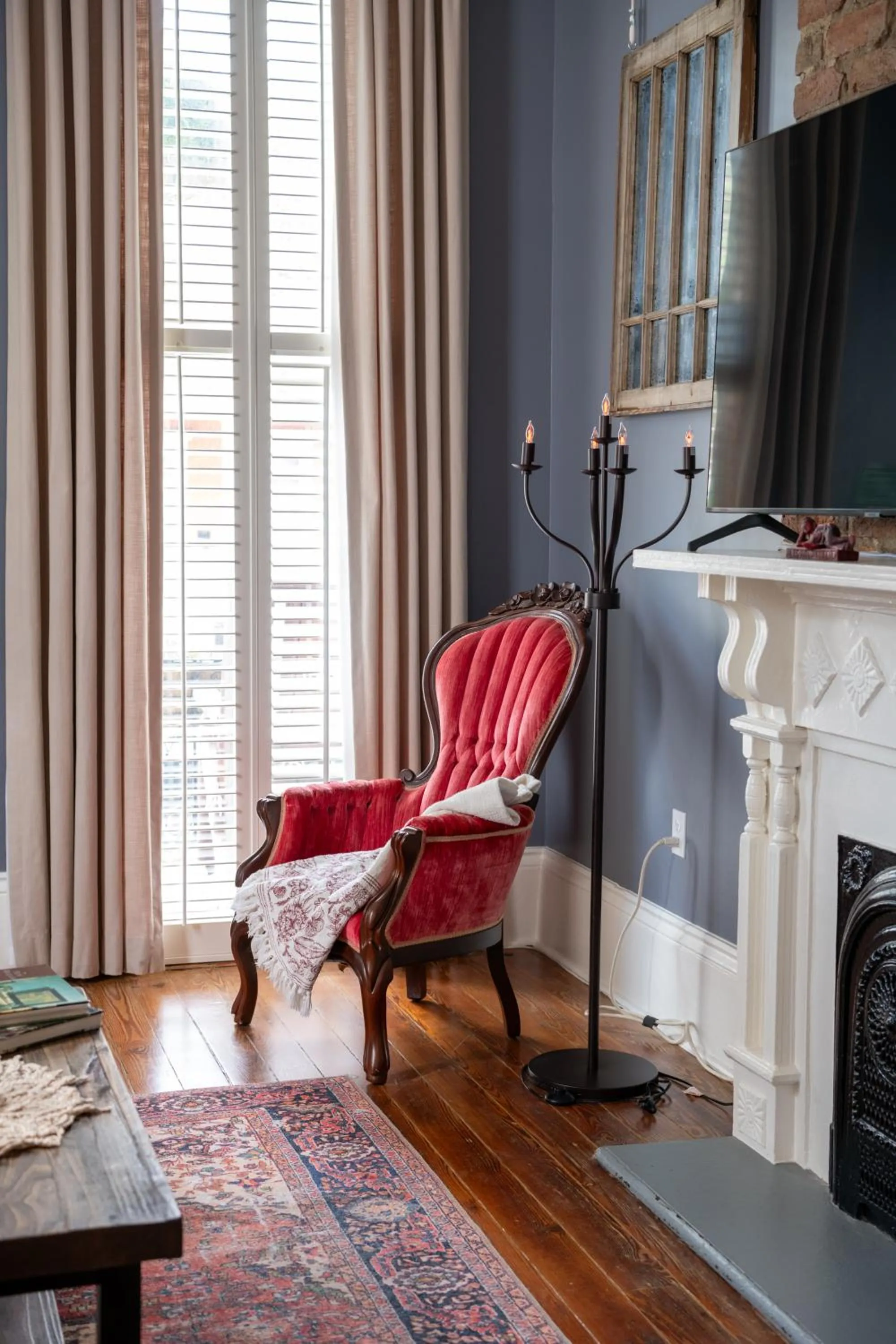 TV and multimedia in Luxury Historic Shotgun Home in Lower Garden District