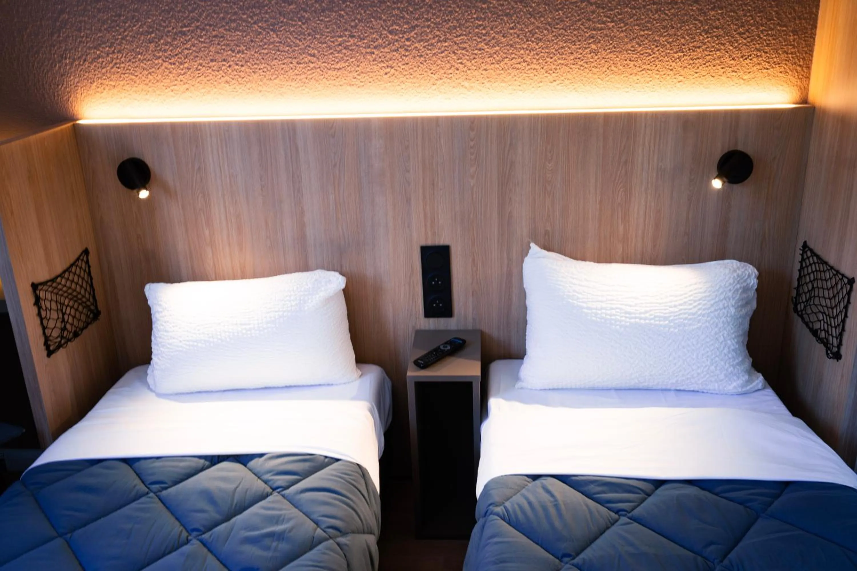 Bedroom, Bed in Première Classe Paris-Ouest Gennevilliers