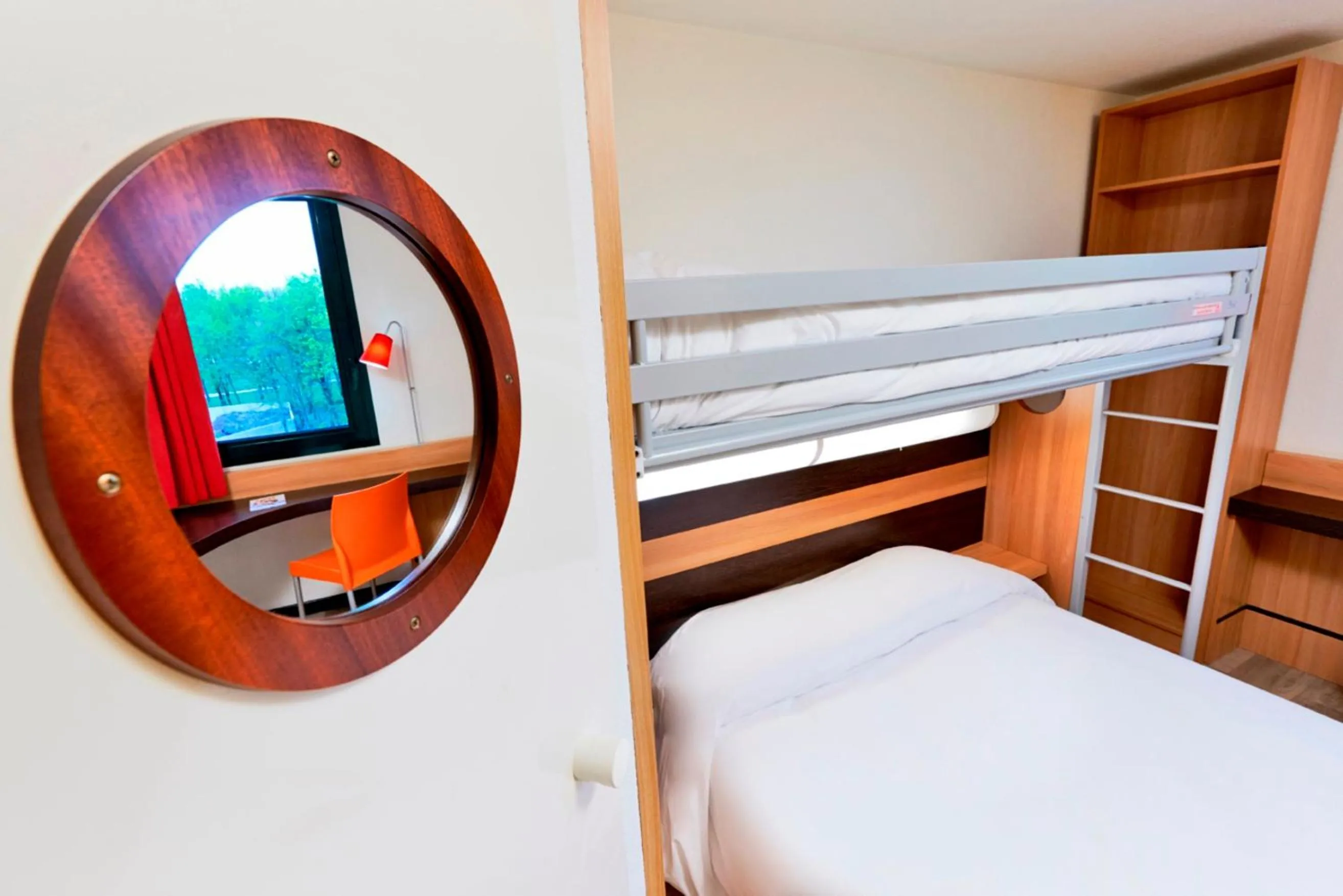 Bed in Première Classe Paris-Ouest Gennevilliers