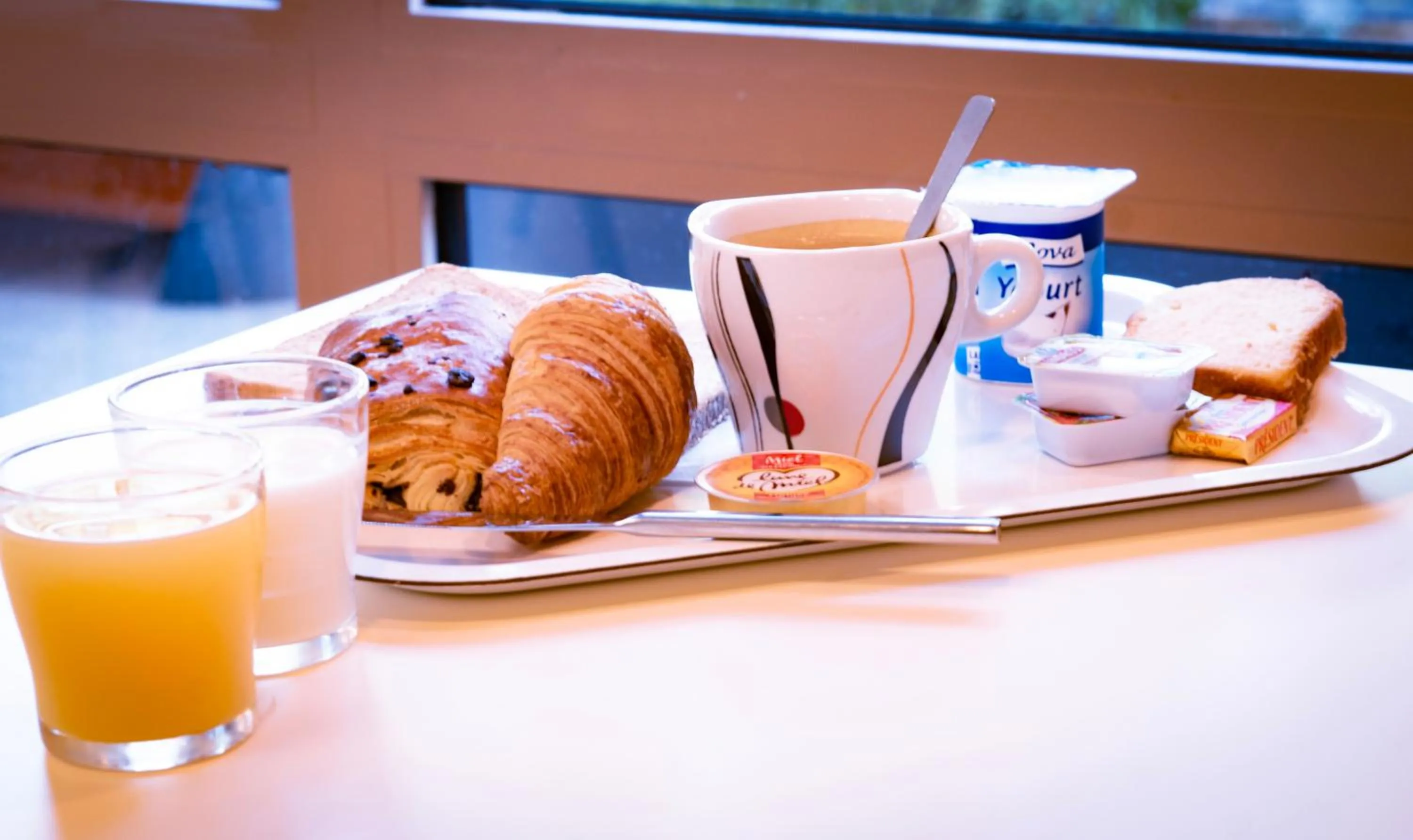Breakfast in Première Classe Paris-Ouest Gennevilliers