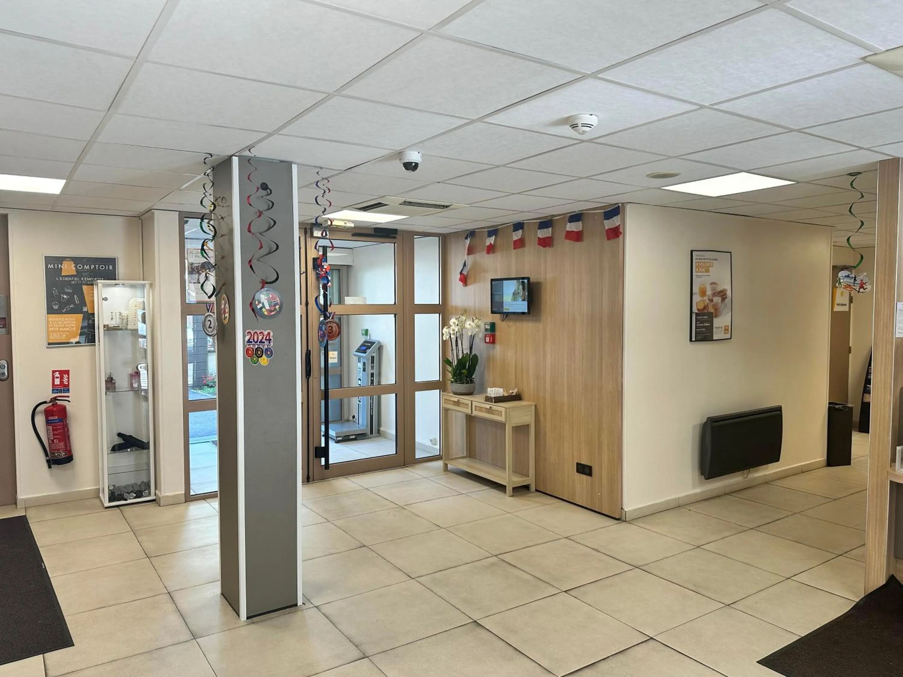 Lobby or reception in Première Classe Paris-Ouest Gennevilliers