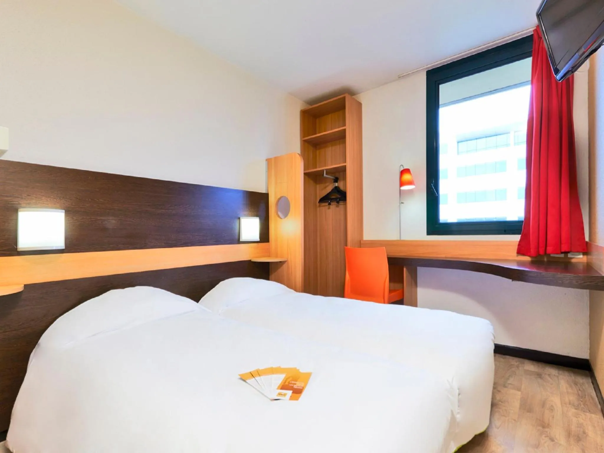 Staff, Bed in Première Classe Paris-Ouest Gennevilliers