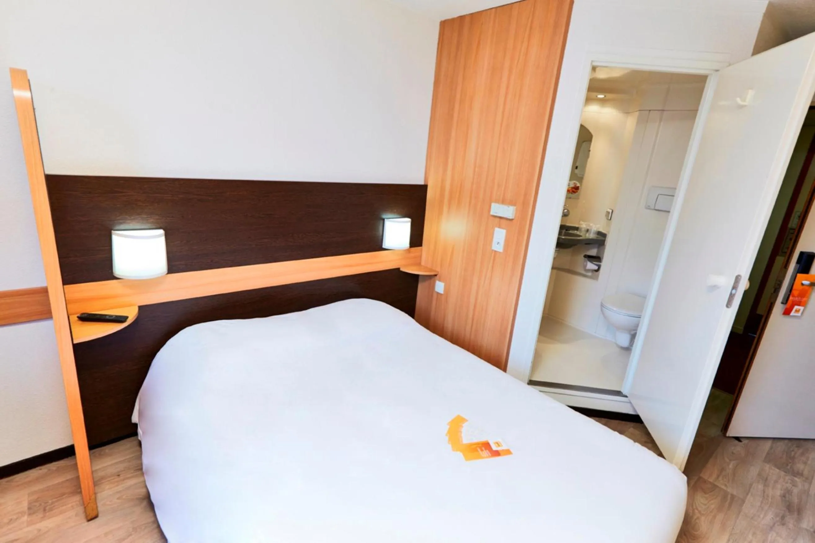 Staff, Bed in Première Classe Paris-Ouest Gennevilliers