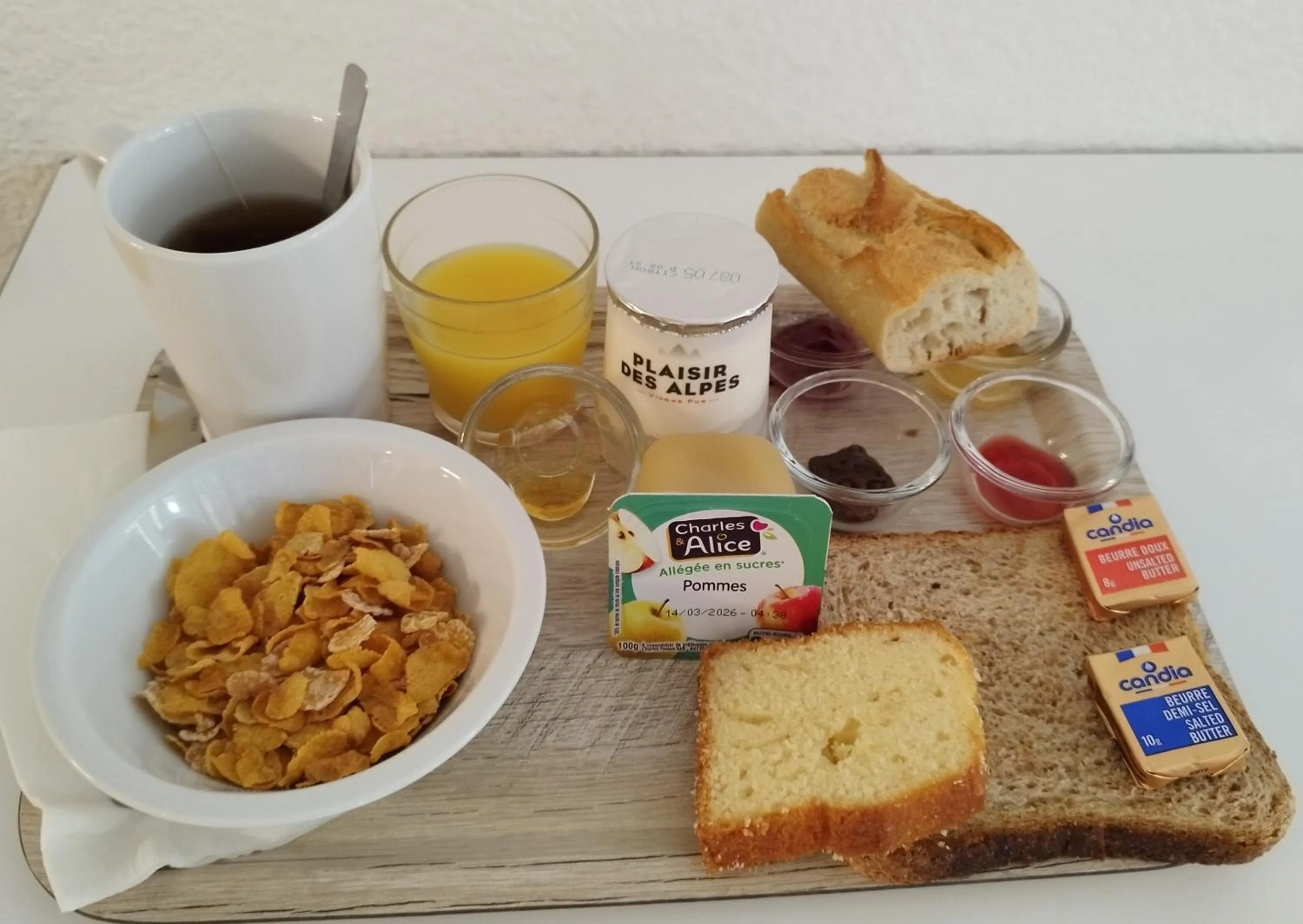 Food and drinks in Premiere Classe La Rochelle Sud - Angoulins