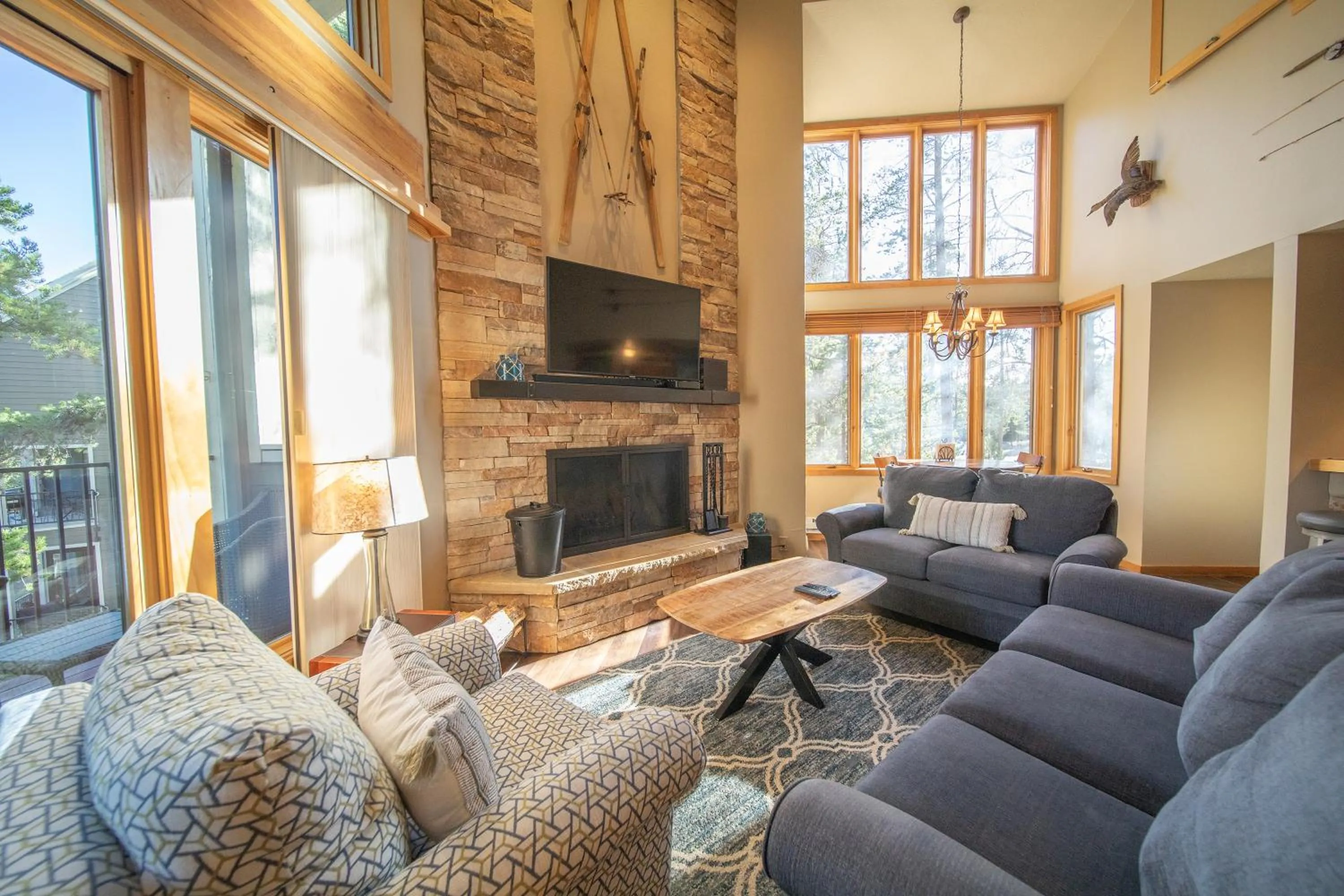 Pines 2045 by SummitCove Lodging