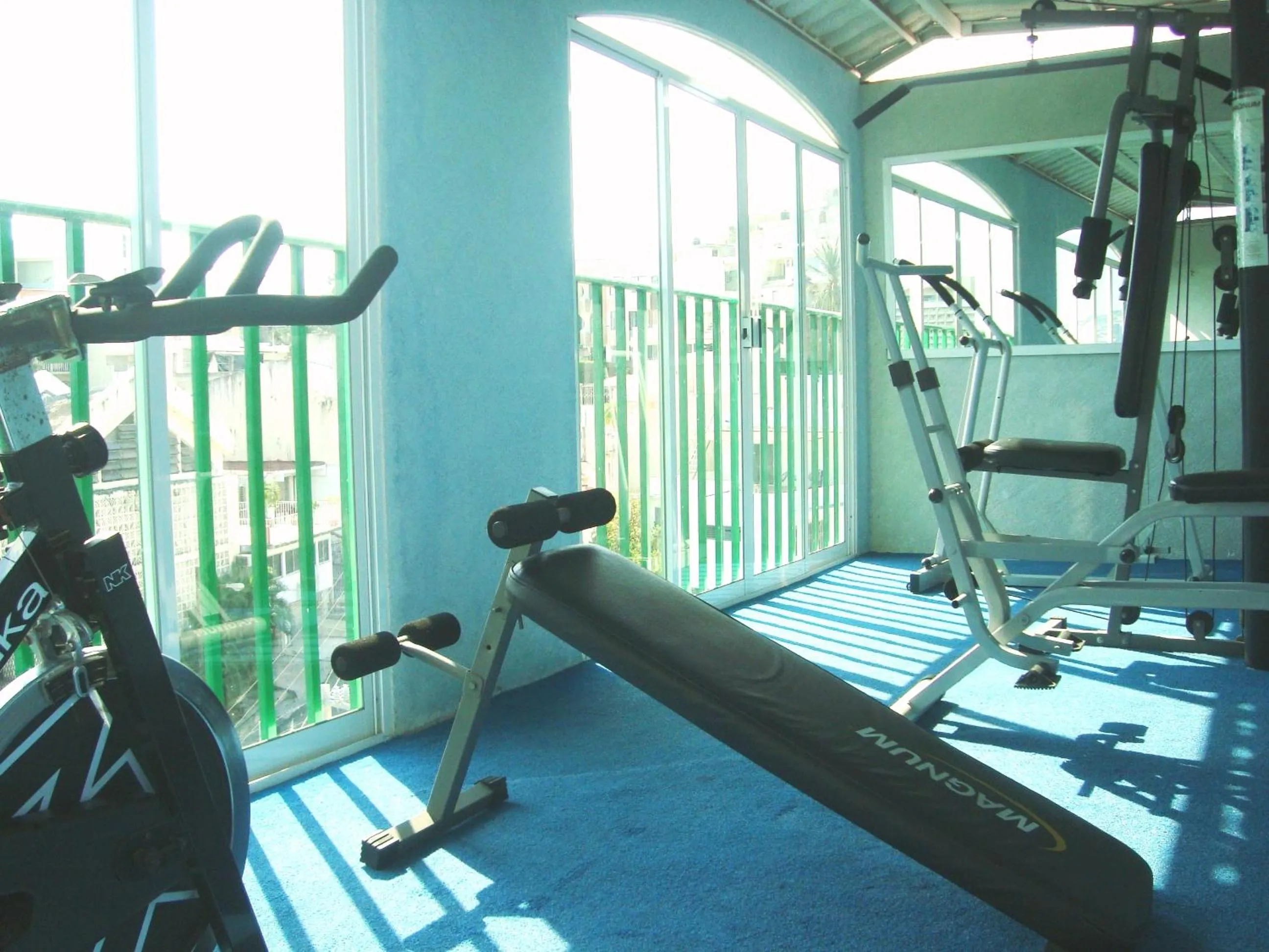 Fitness centre/facilities in Suites Angelopolis