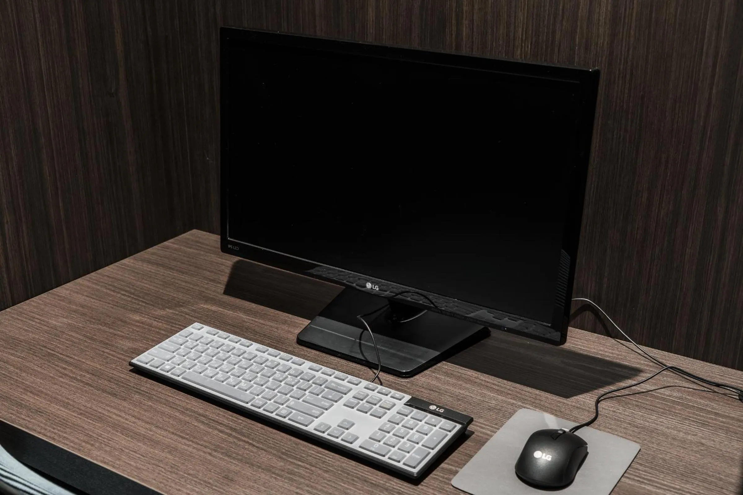 Business facilities in Nine Tree by Parnas Seoul Insadong