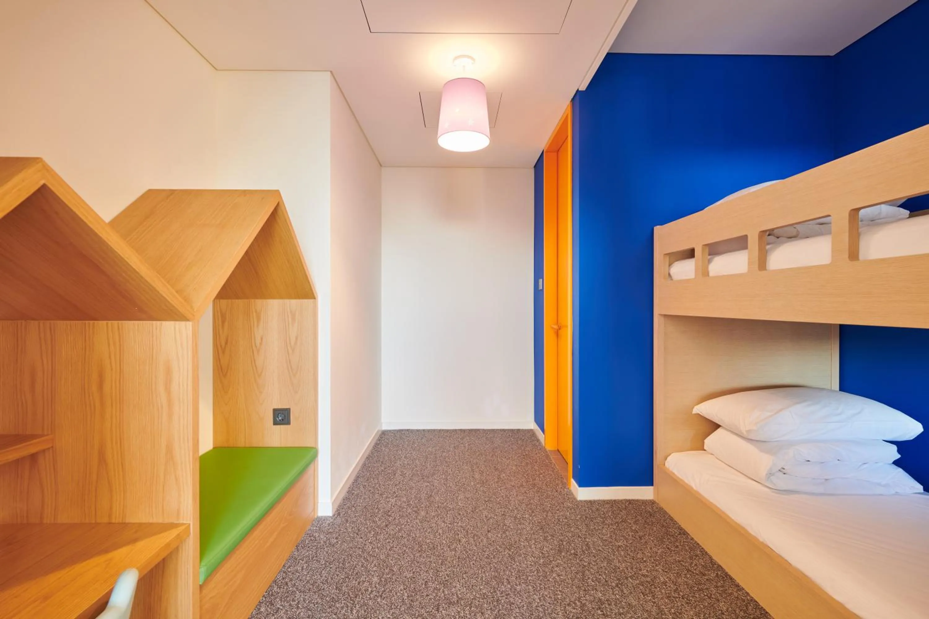 bunk bed, Bed in Nine Tree by Parnas Seoul Insadong