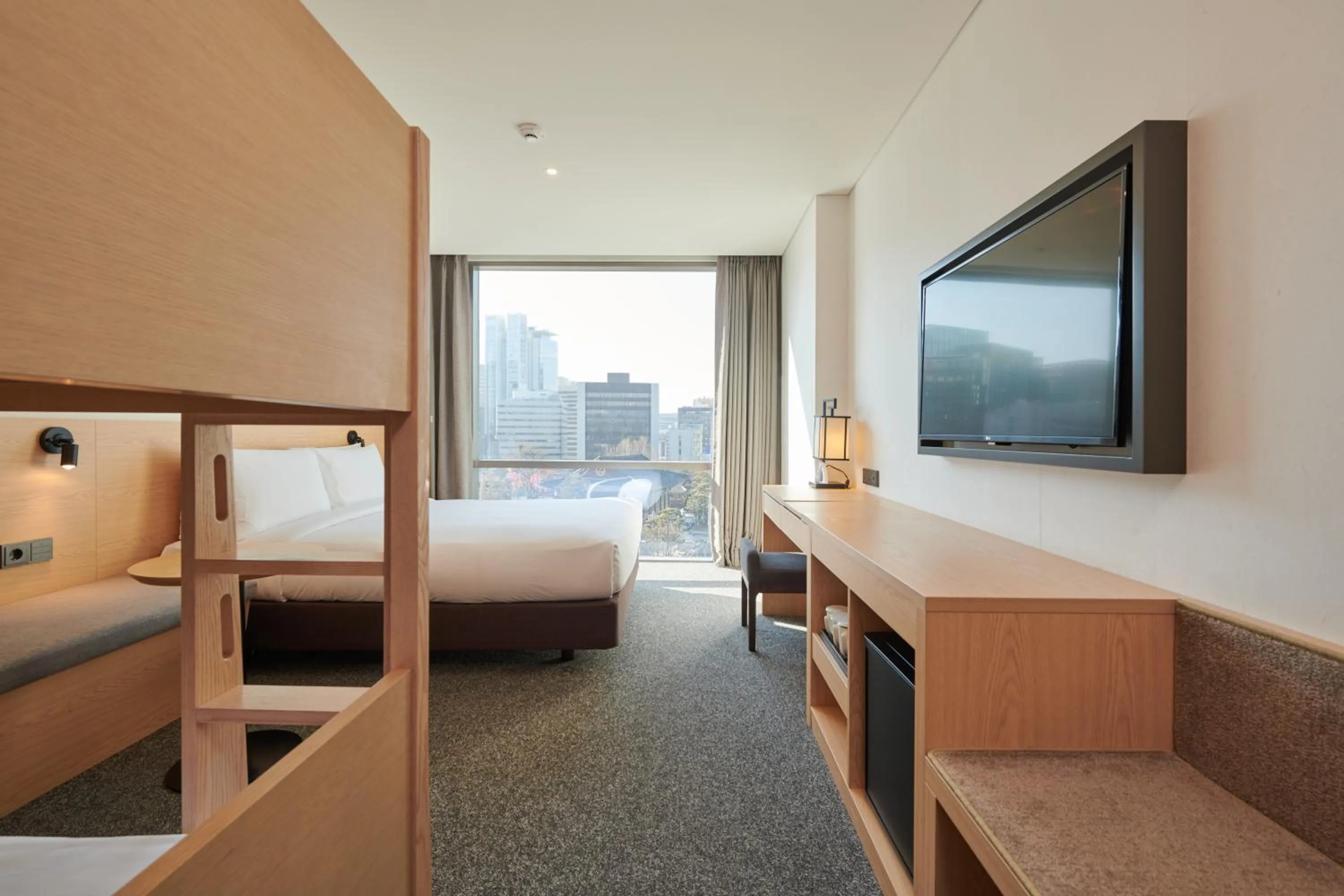 Photo of the whole room, Bed in Nine Tree by Parnas Seoul Insadong