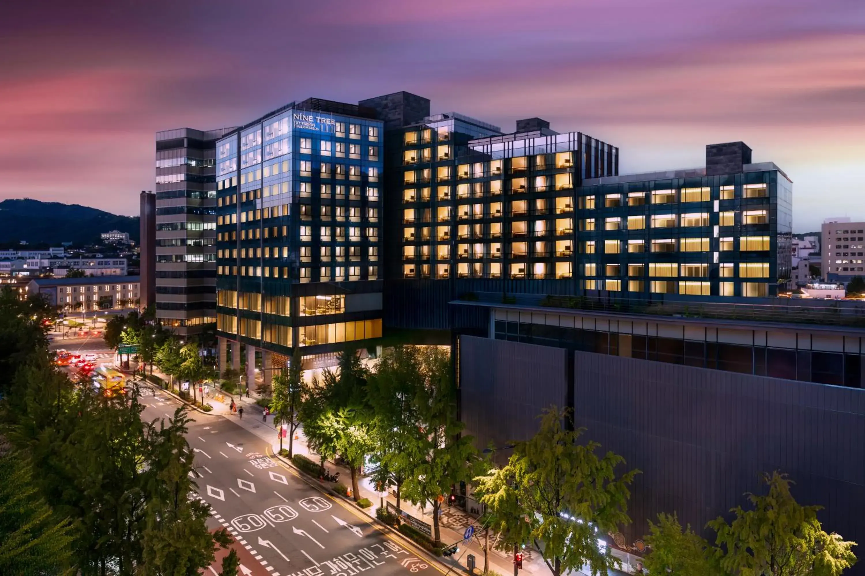 Property building in Nine Tree by Parnas Seoul Insadong Property building in Nine Tree by Parnas Seoul Insadong