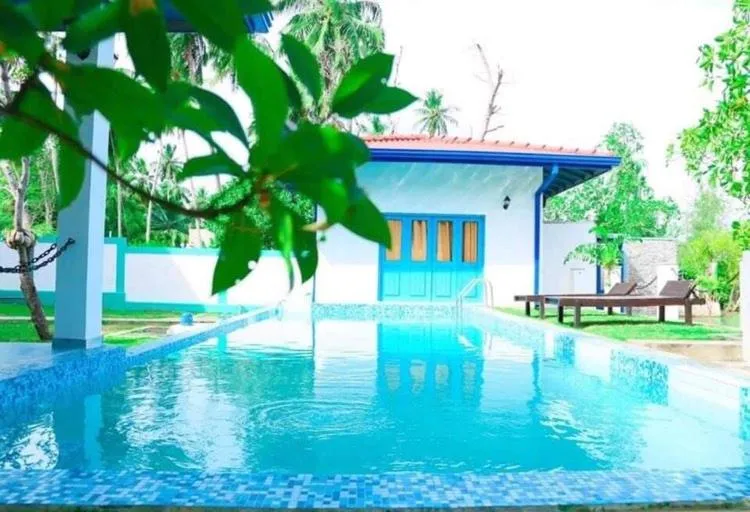 Swimming pool in Seth Villa by Magampura Resorts