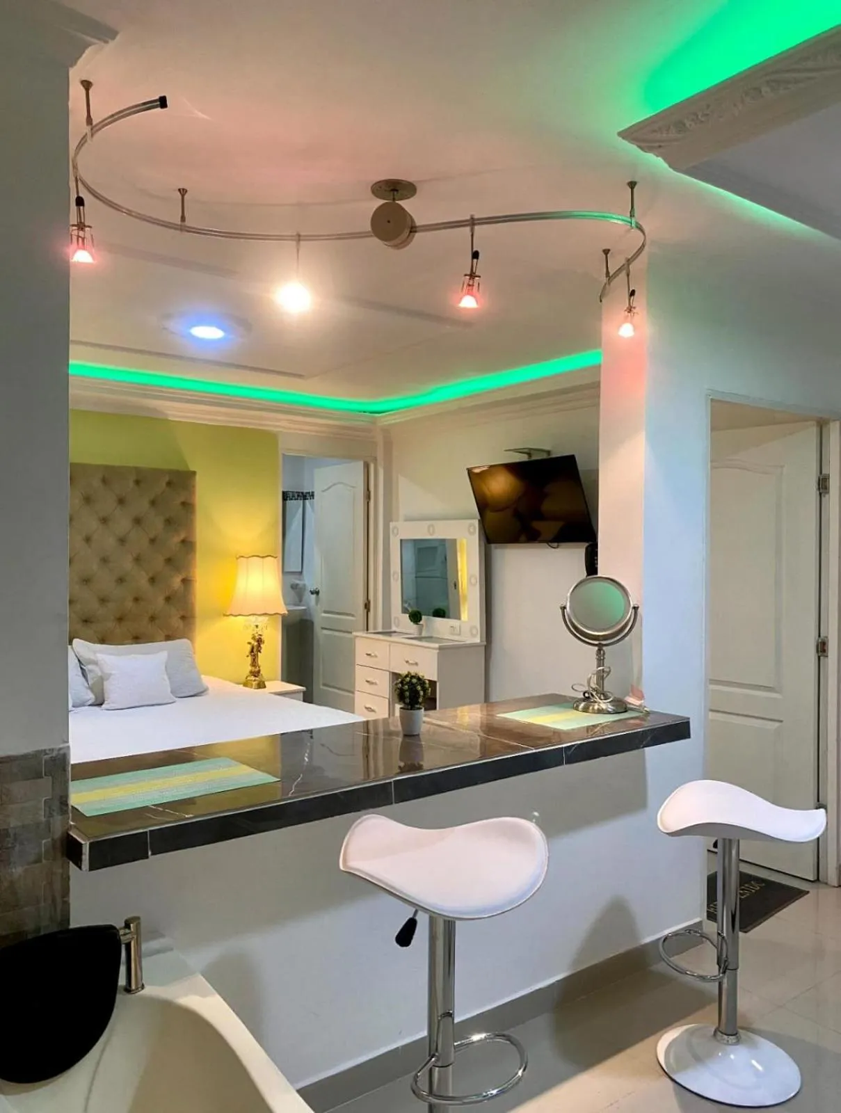 Bed in Hotel West California