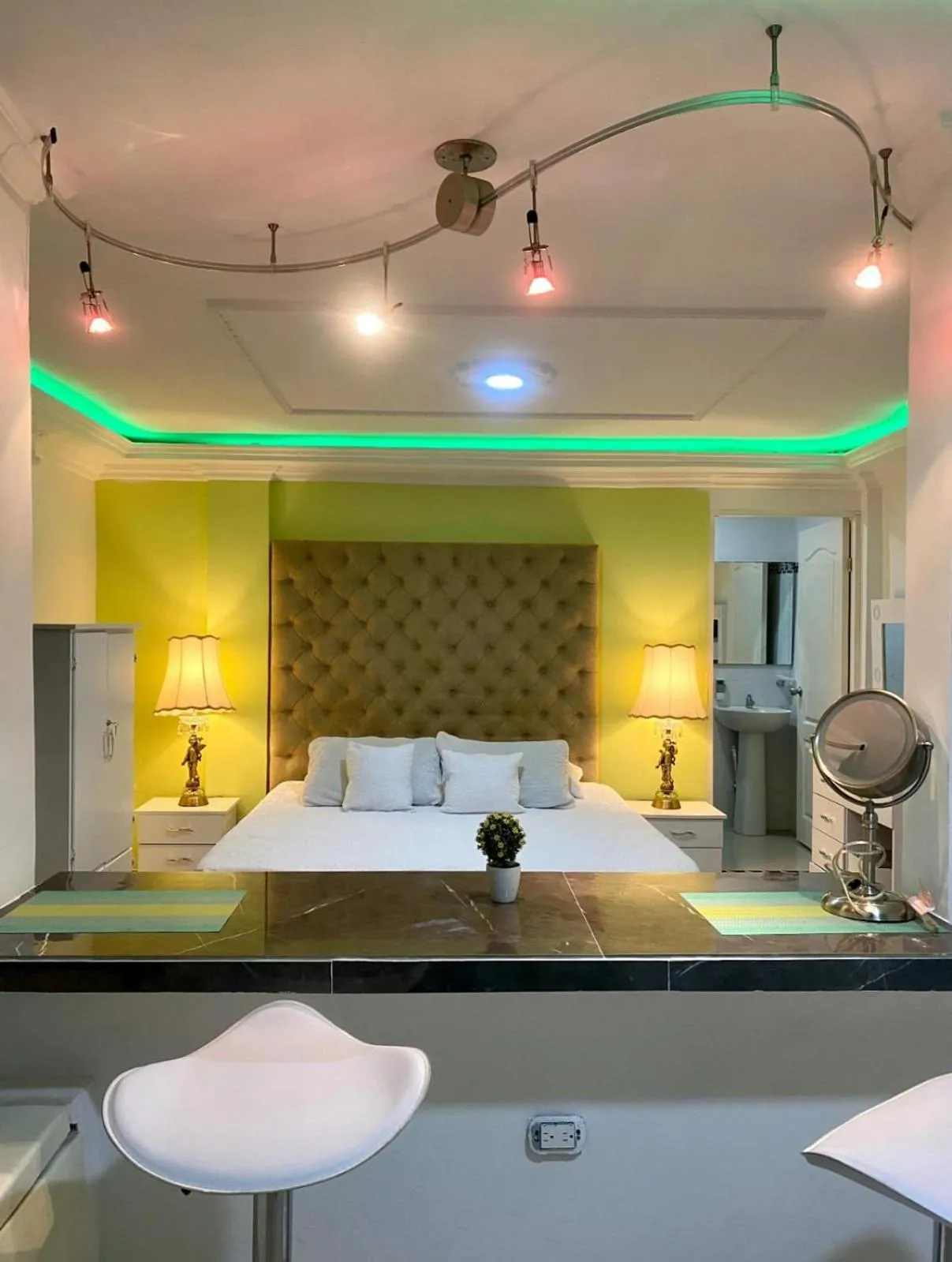 Bed in Hotel West California