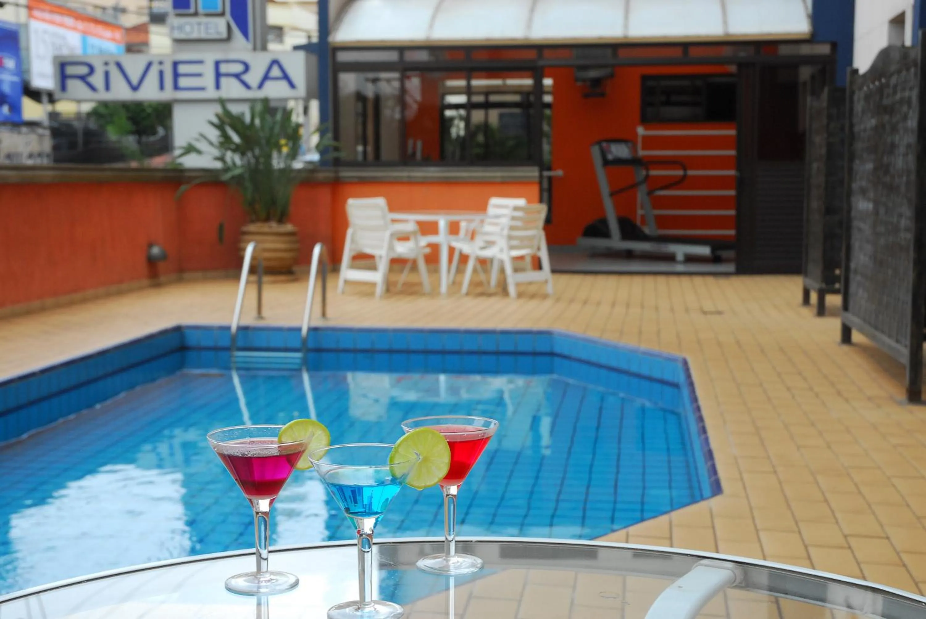 Swimming pool in Hotel Riviera