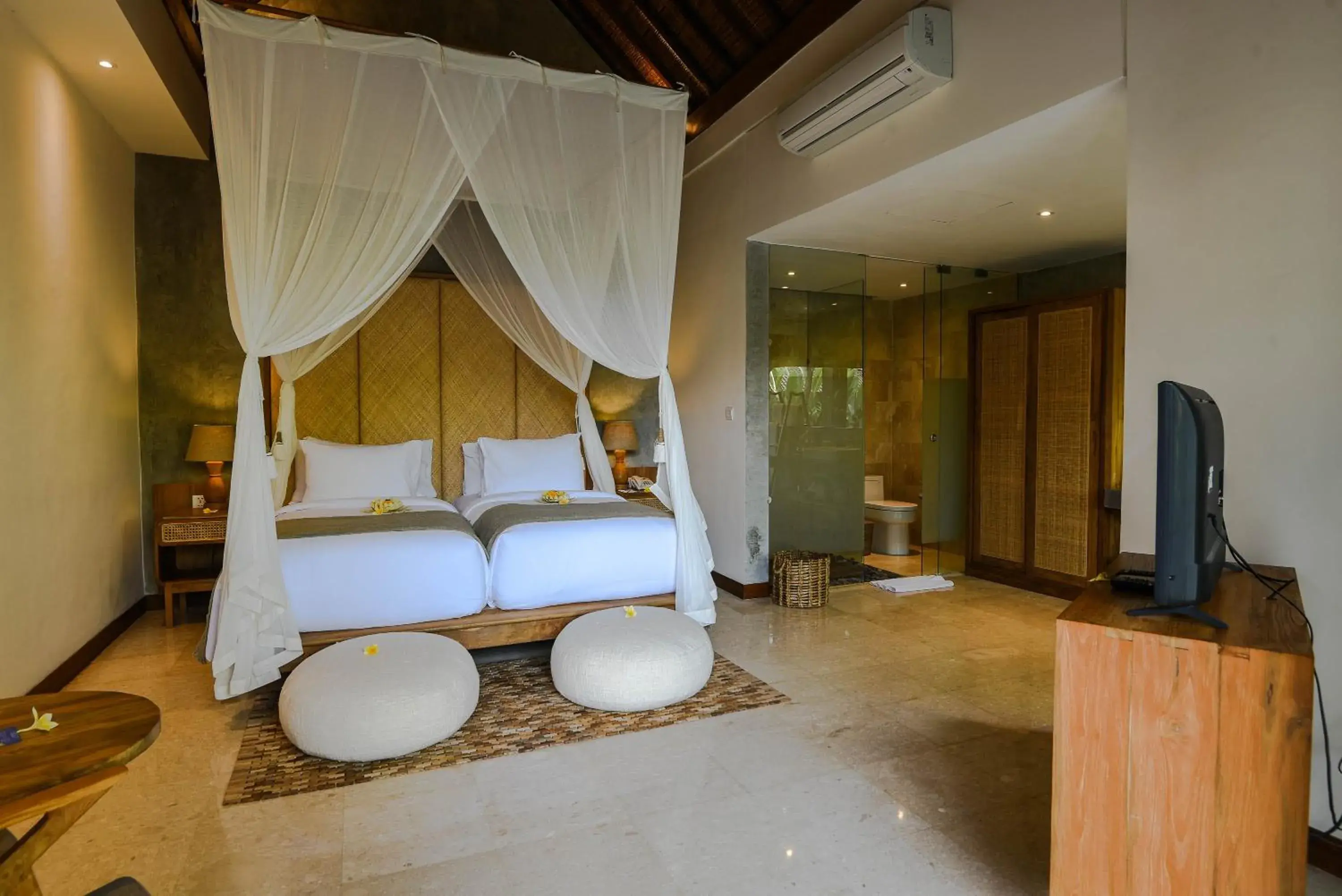 Bedroom, Bed in Purana Suite Ubud Bedroom, Bed in Purana Suite Ubud