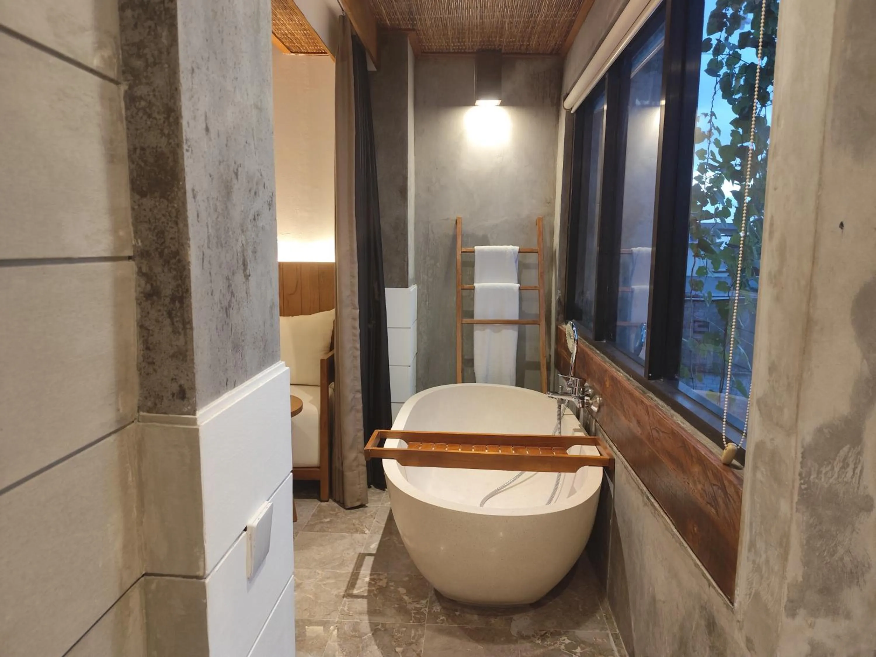Bath in Purana Suite Ubud