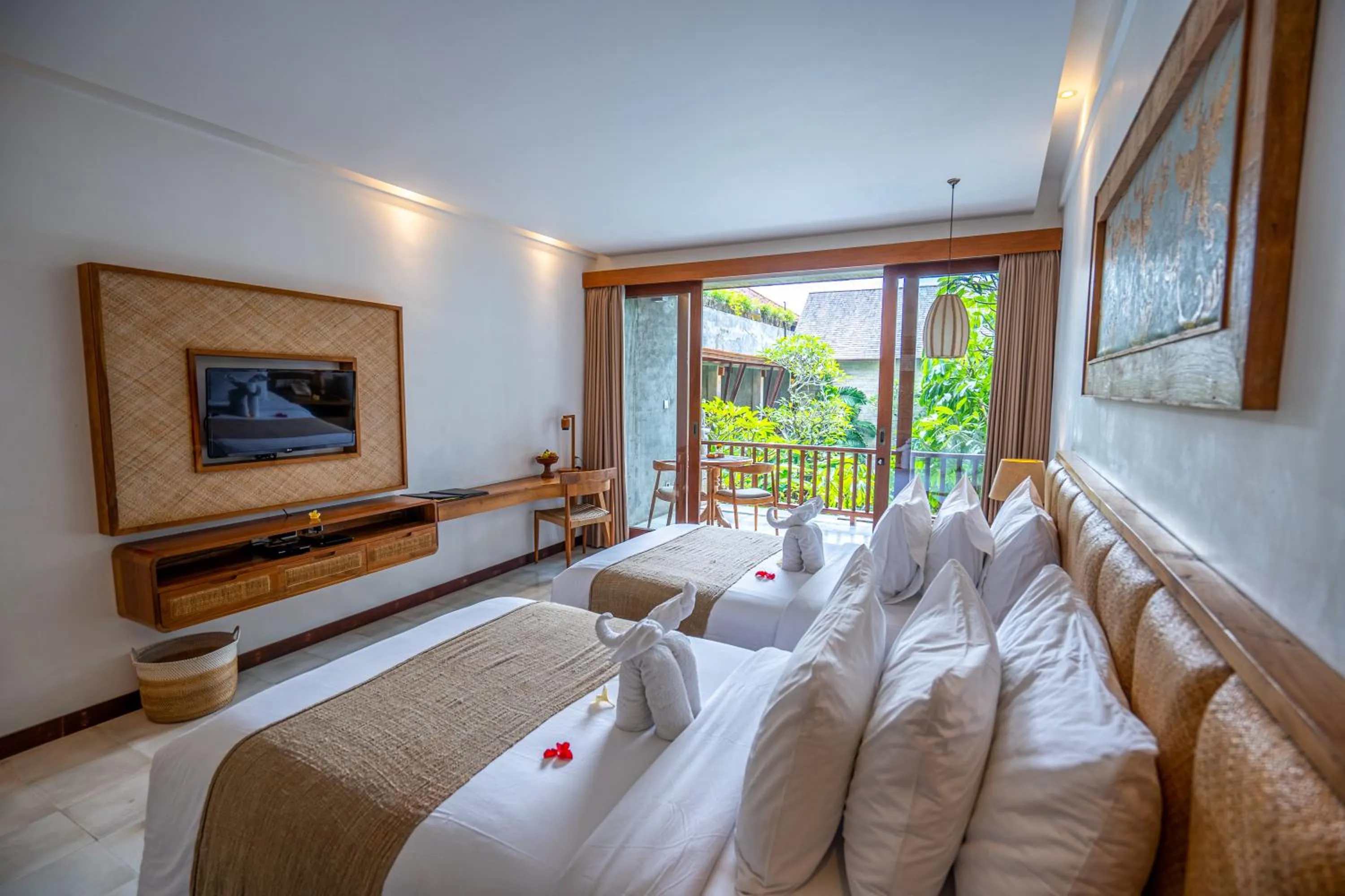 Bedroom, Bed in Purana Suite Ubud