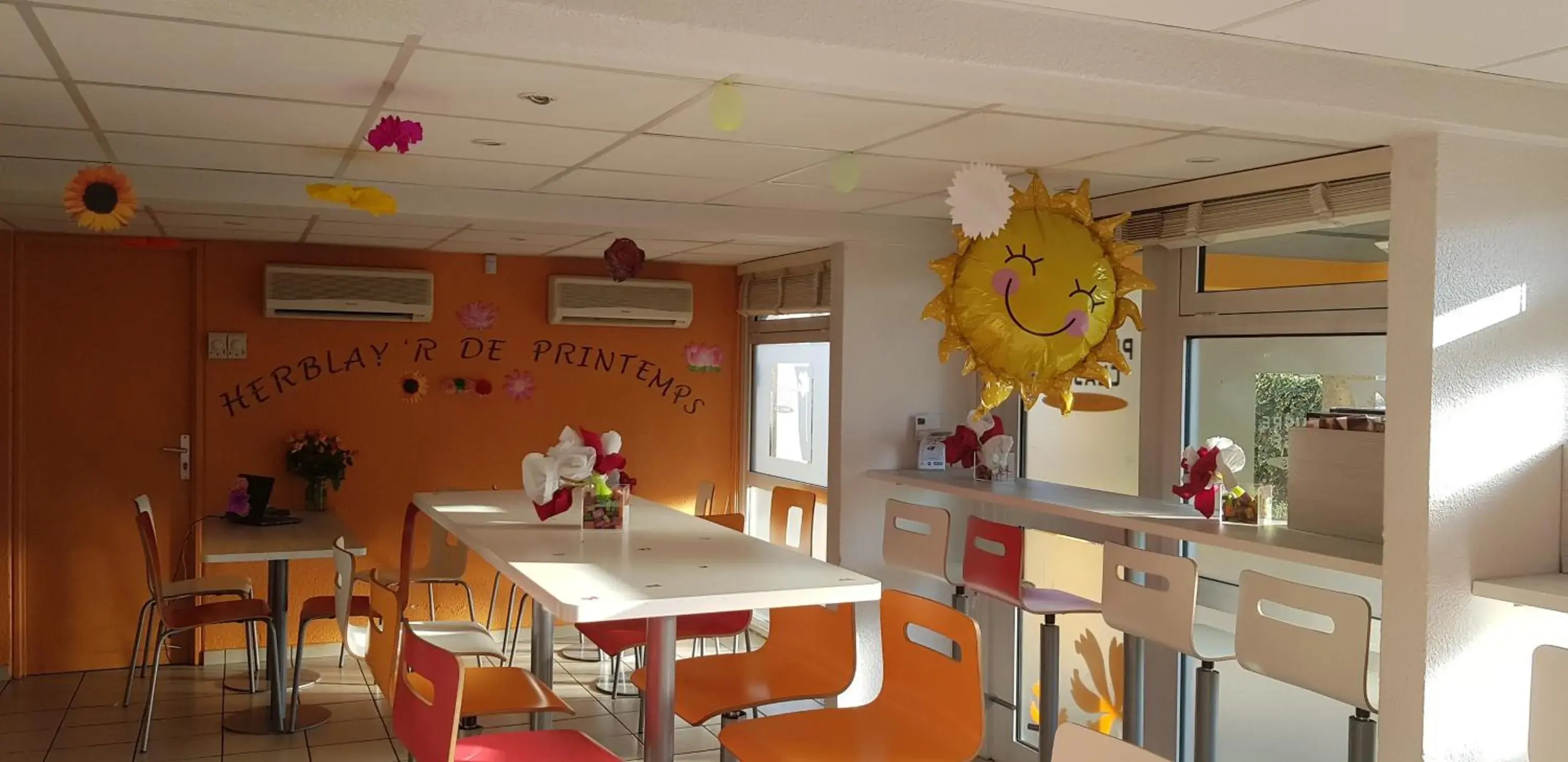 Lobby or reception in Premiere Classe Herblay Lobby or reception in Premiere Classe Herblay