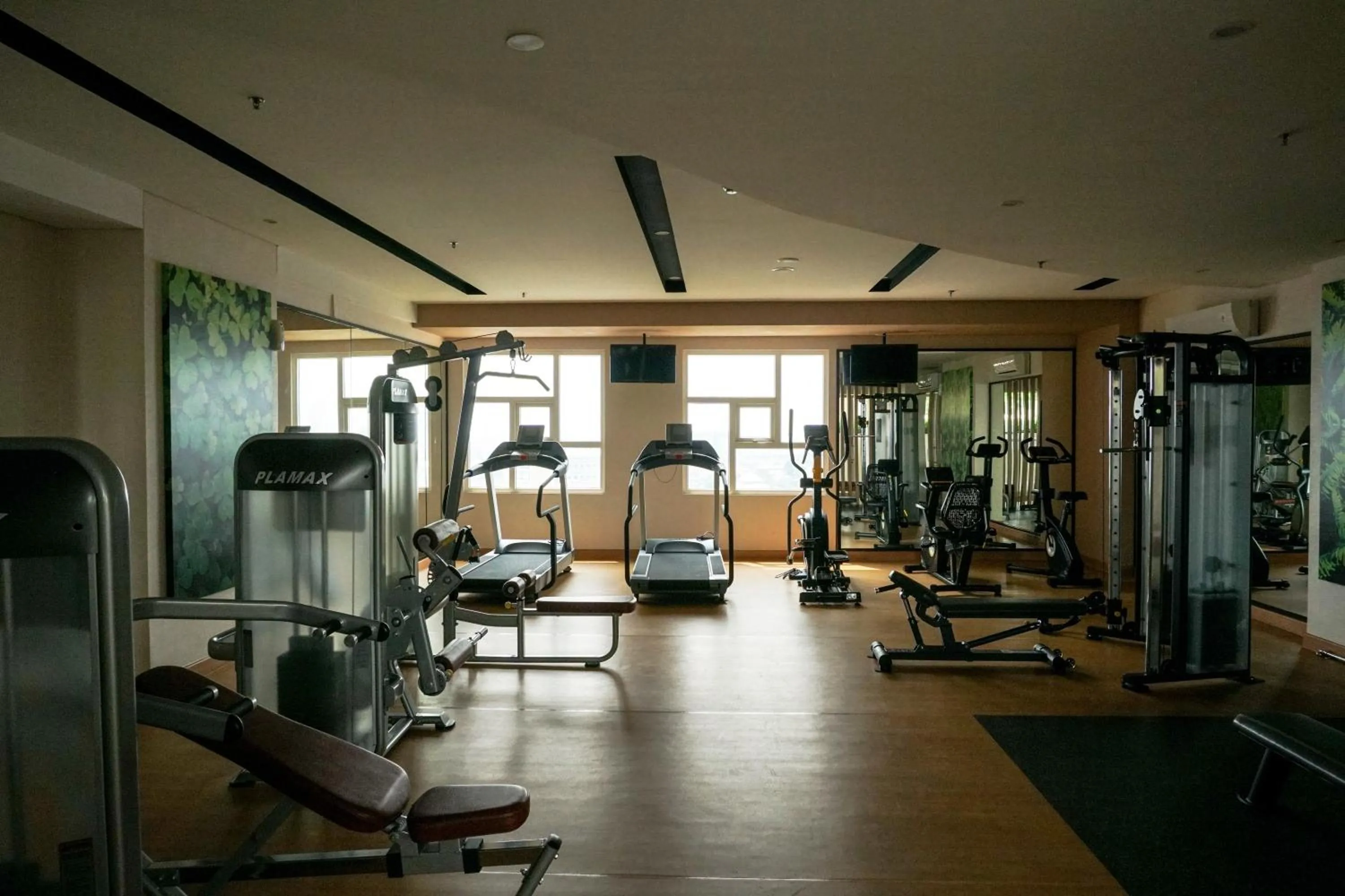 Fabulous 2BR Apartment Lucky Tower Residence By Travelio