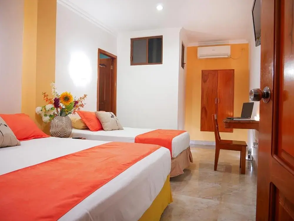 Bed in Hostal España Bed in Hostal España