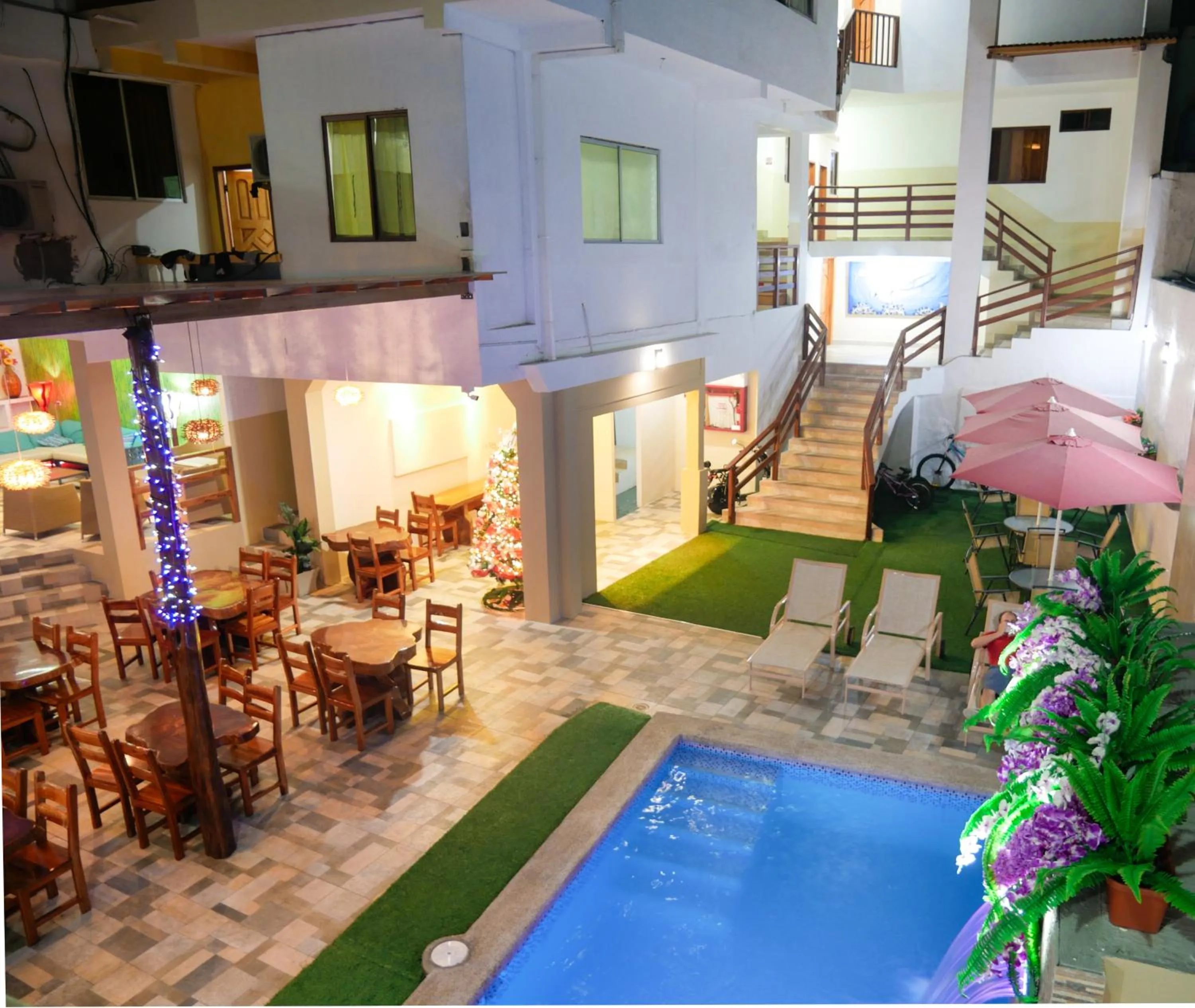 Property building in Hostal España