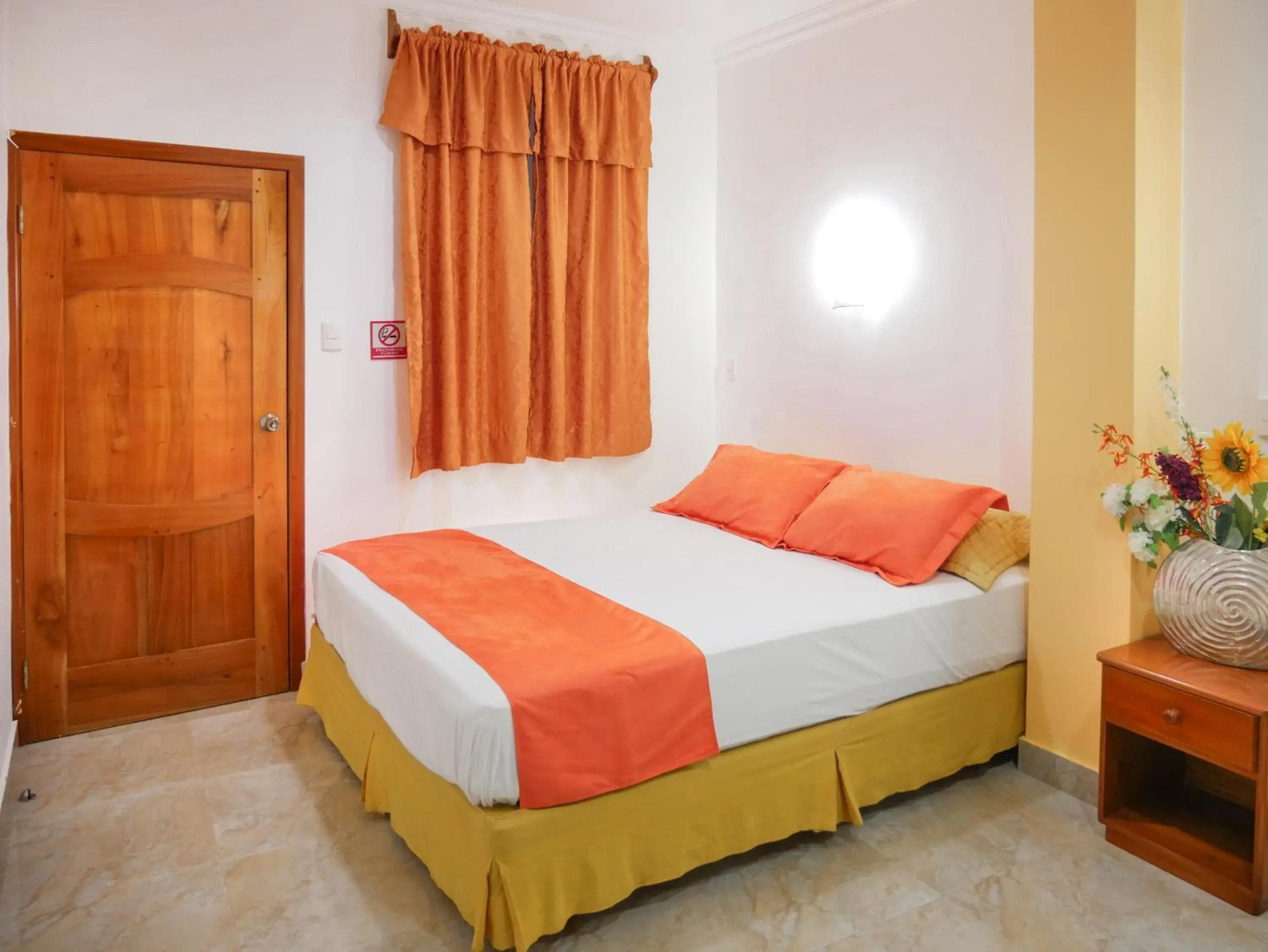 Bed in Hostal España Bed in Hostal España