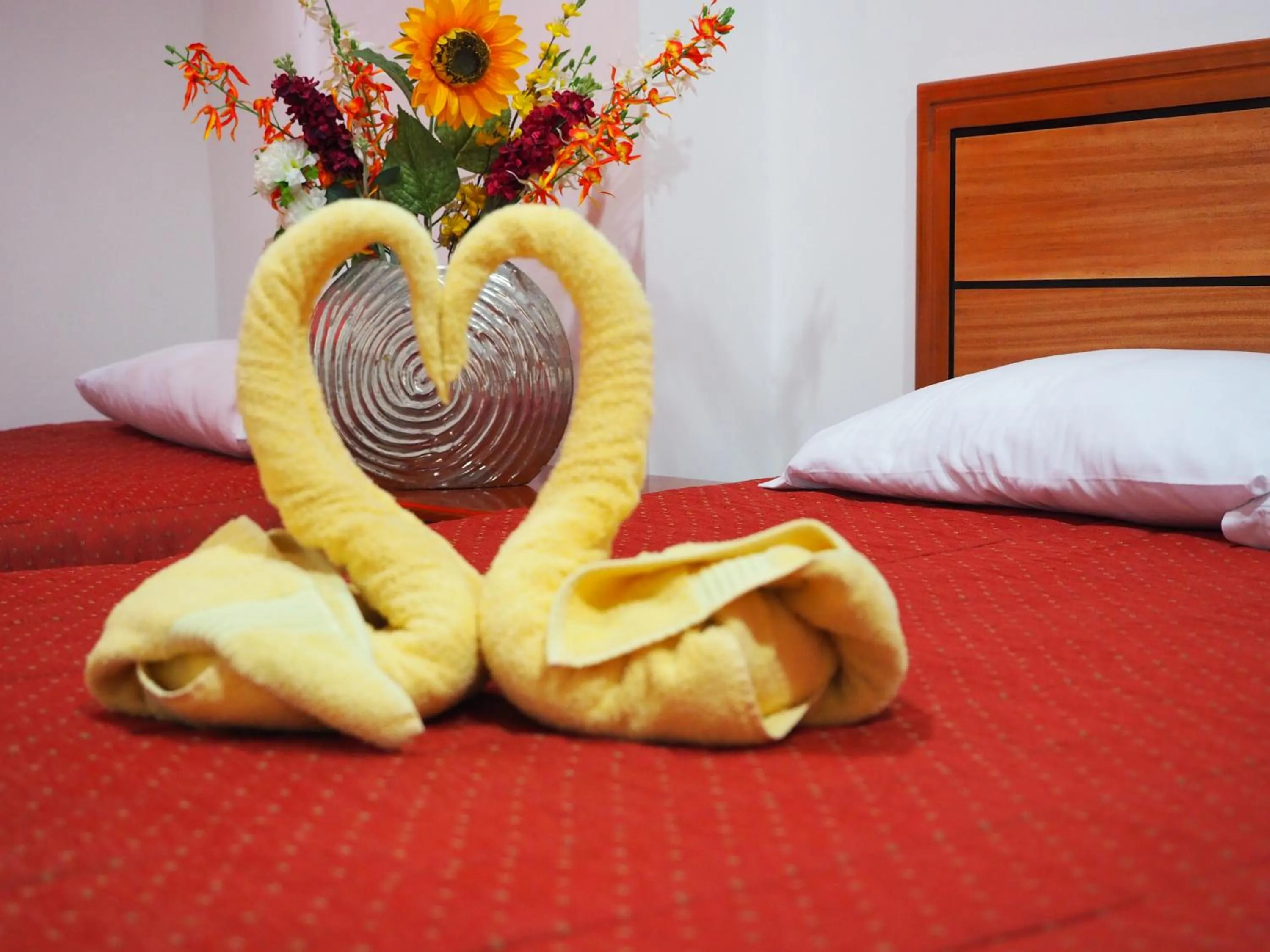 Photo of the whole room, Bed in Hostal España