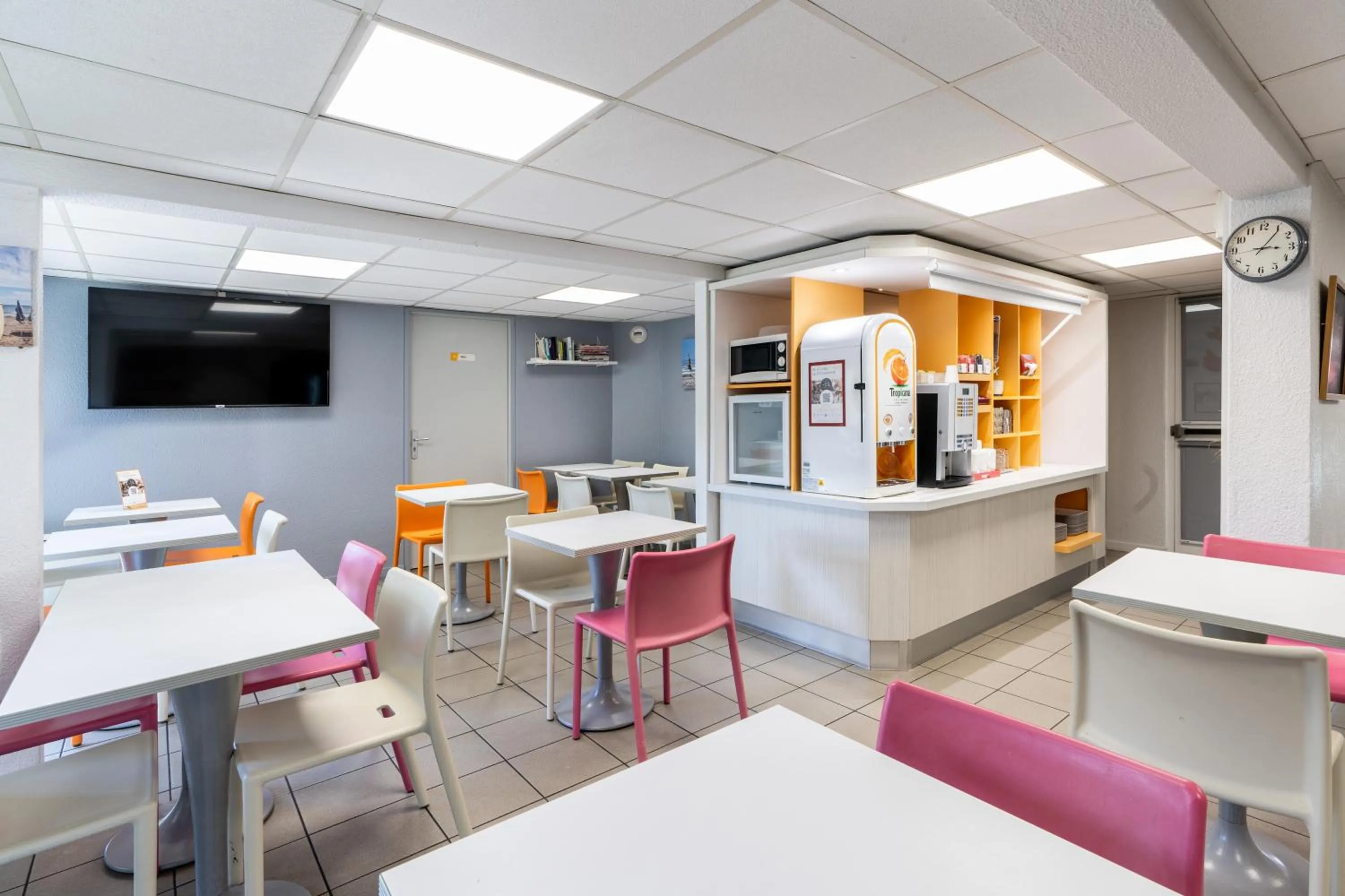 Restaurant/places to eat in Premiere Classe Deauville Touques