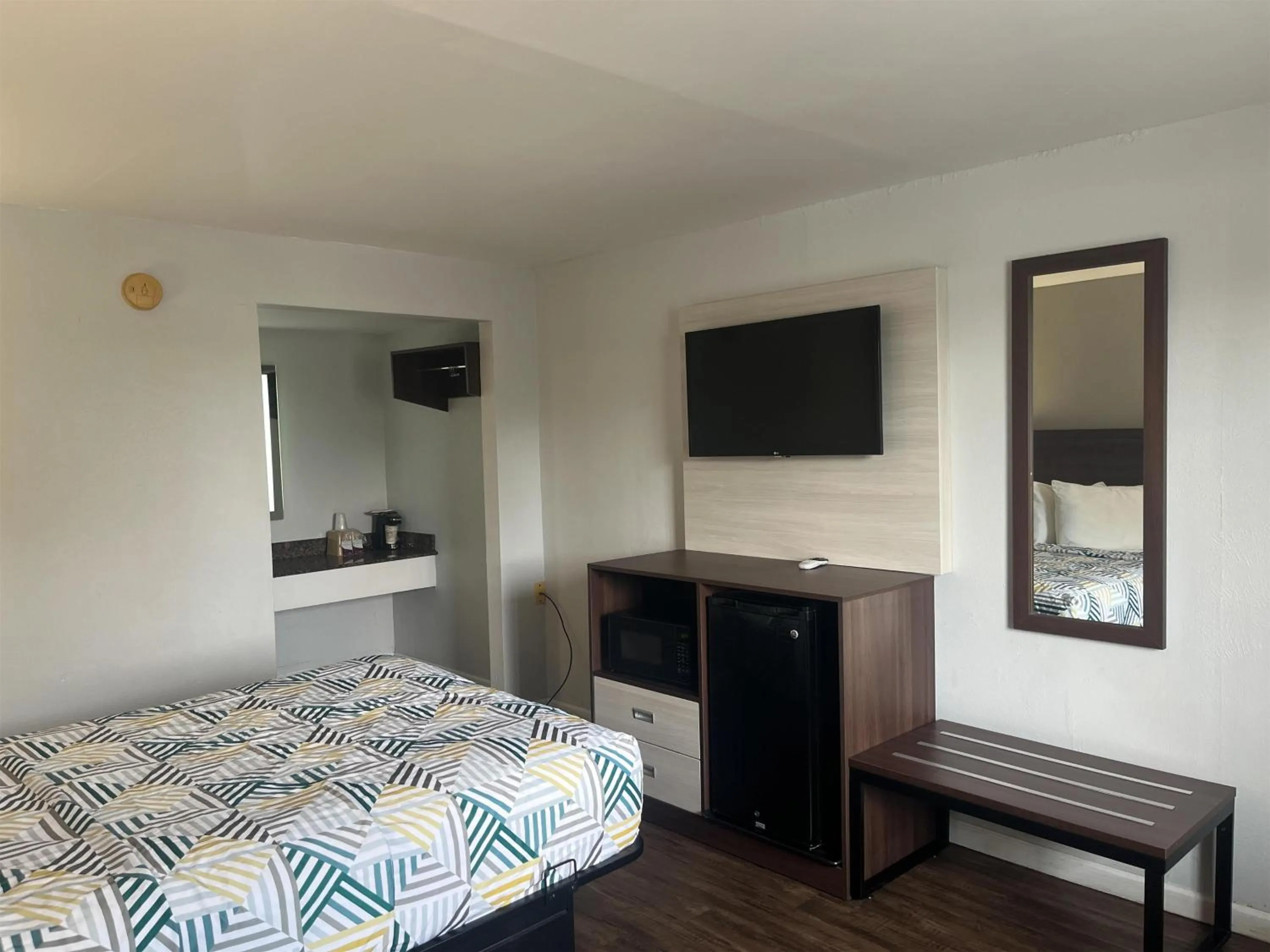 Bedroom, Bed in Motel 6 Saint George, SC – I-95