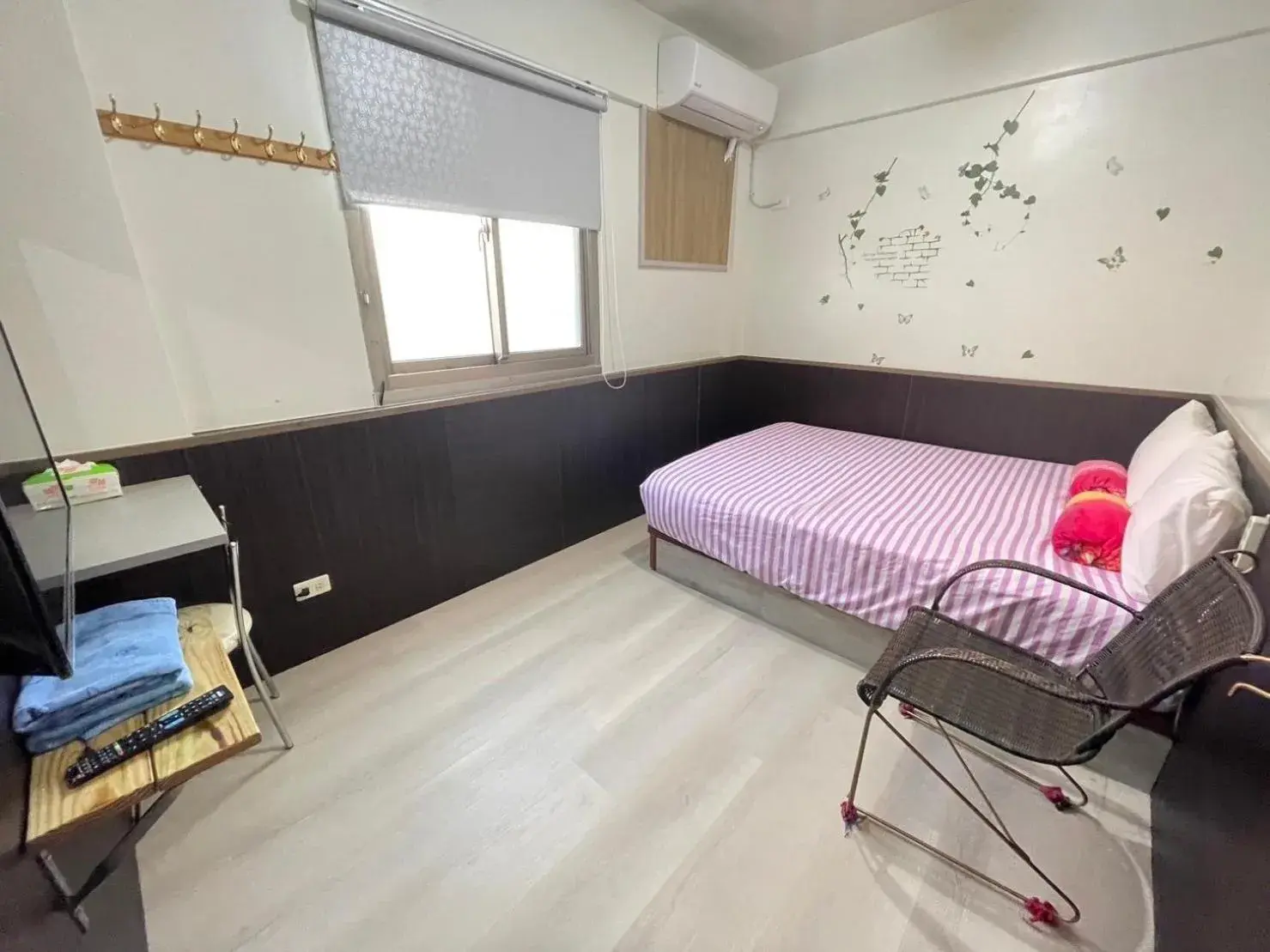 Double Room with Private Bathroom - single occupancy in Peace 28 B&B Double Room with Private Bathroom - single occupancy in Peace 28 B&B