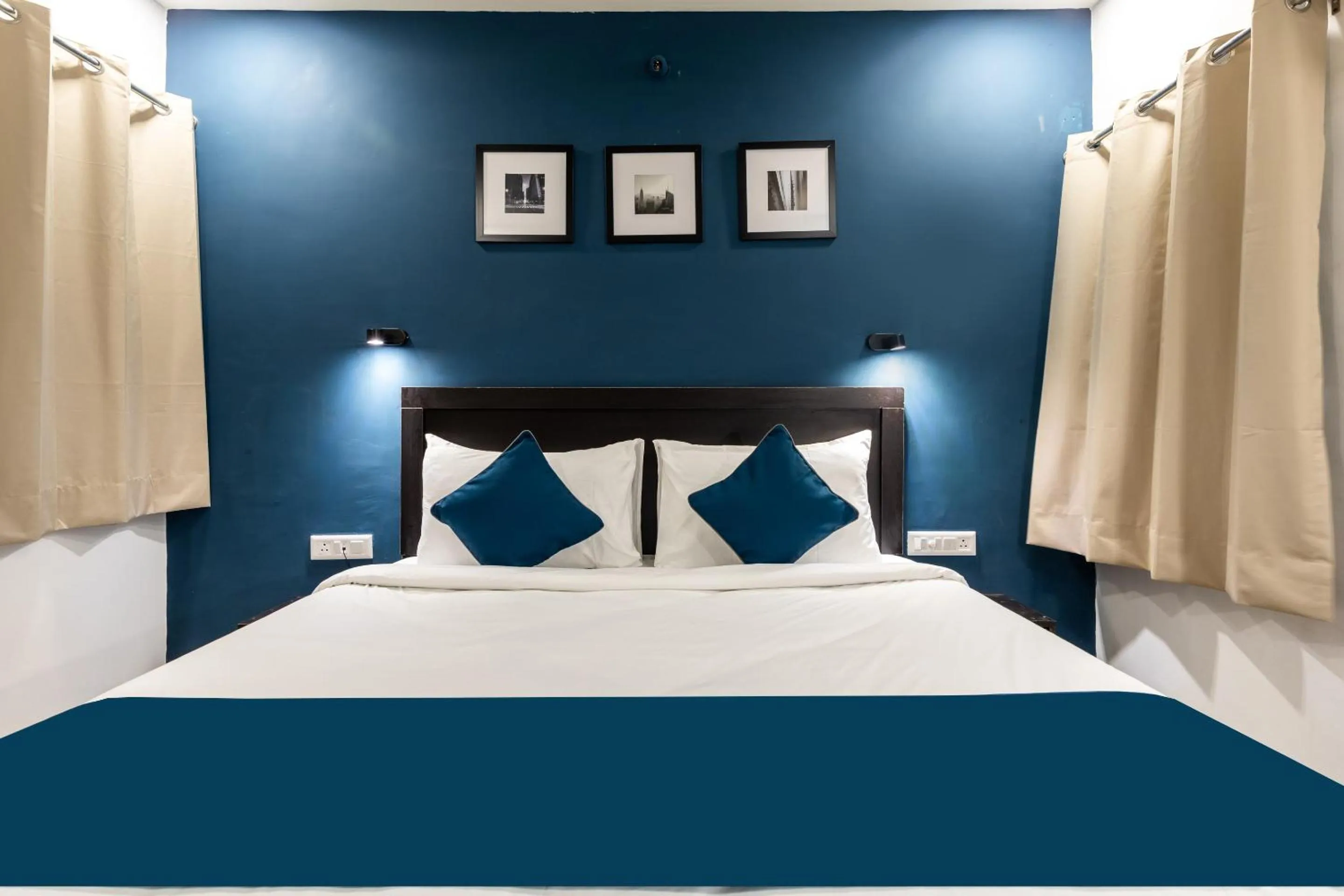 Bedroom, Bed in SILVERKEY FUSION STAYS