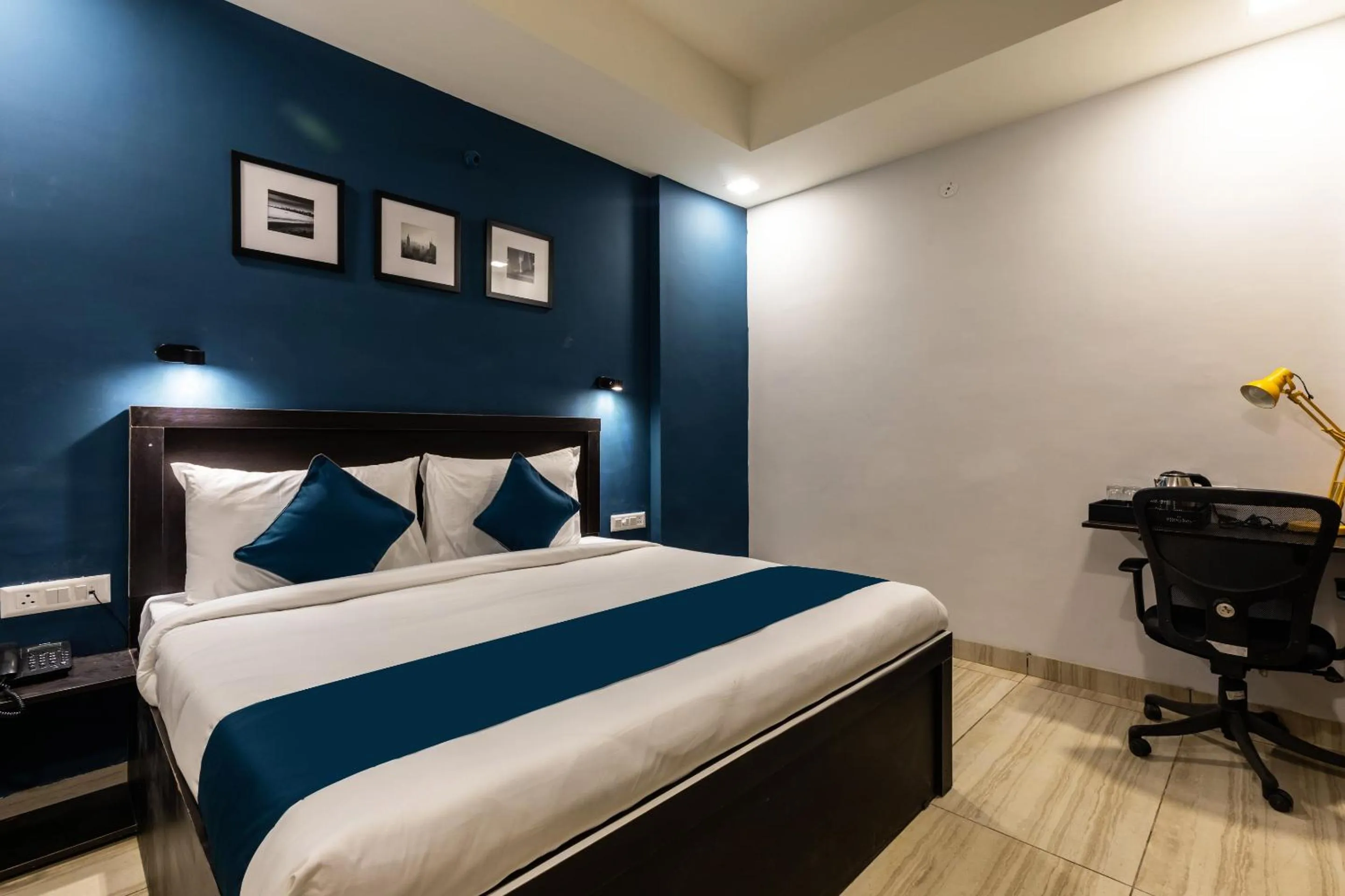 Bedroom, Bed in SILVERKEY FUSION STAYS