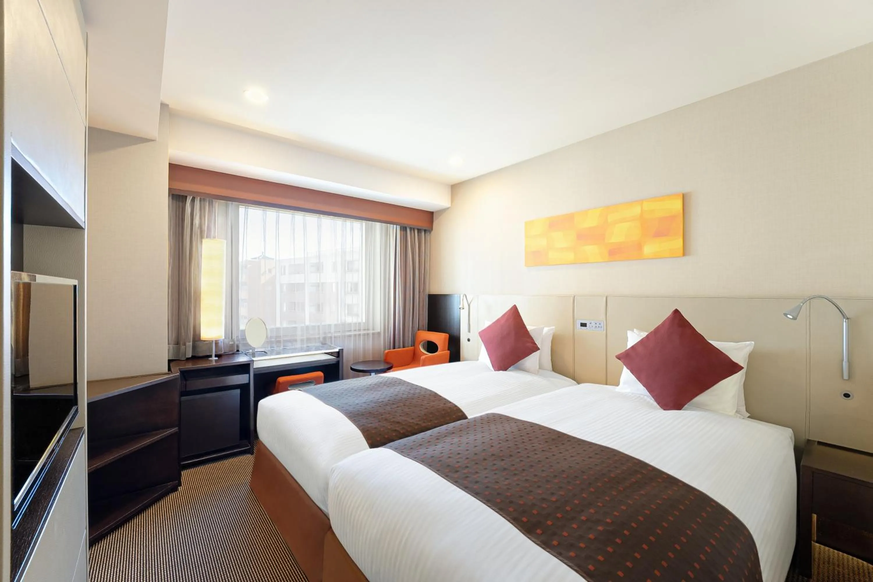 Photo of the whole room, Bed in Hotel JAL City Kannai Yokohama