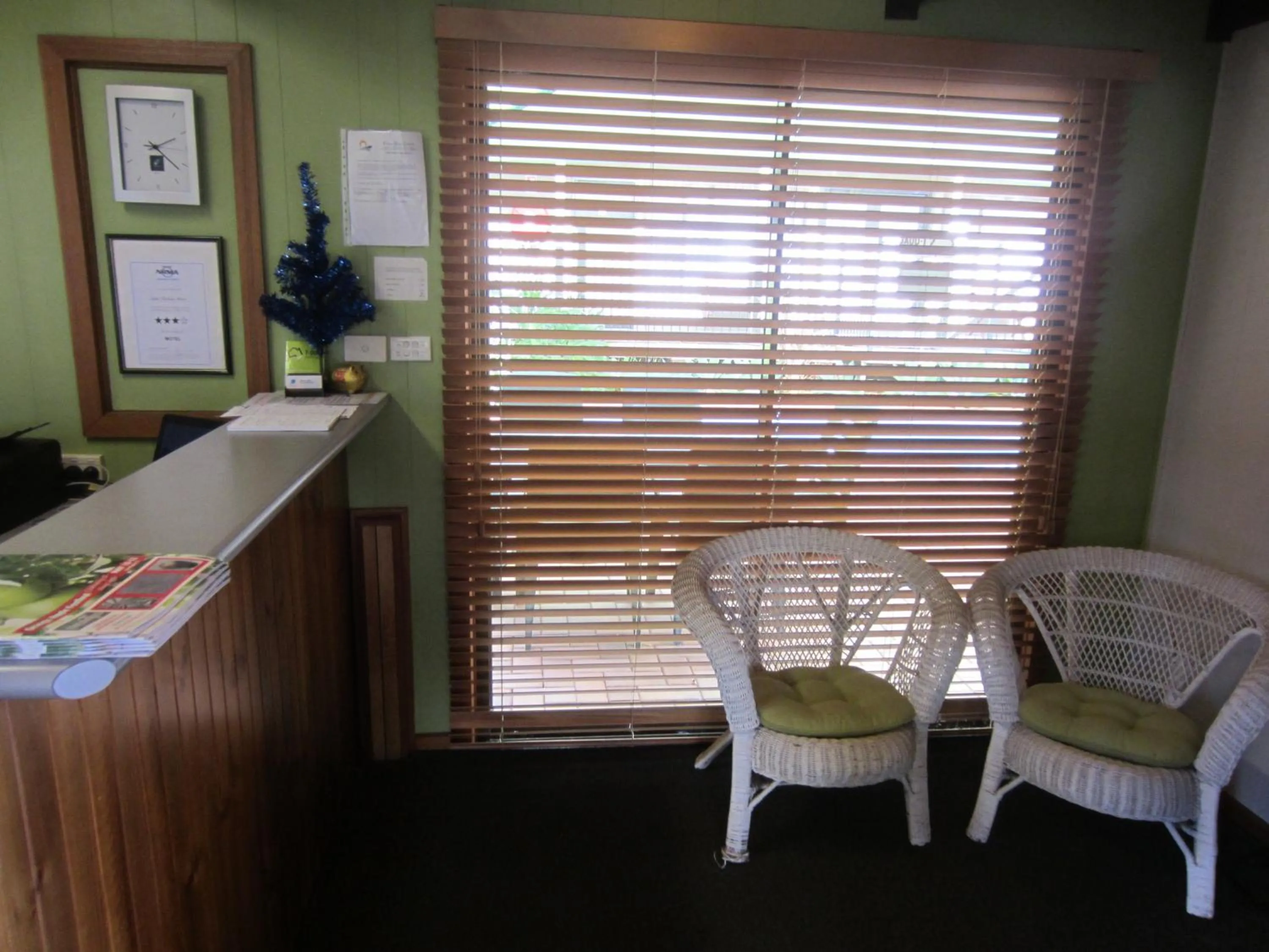 Lobby or reception in Lake Forbes Motel