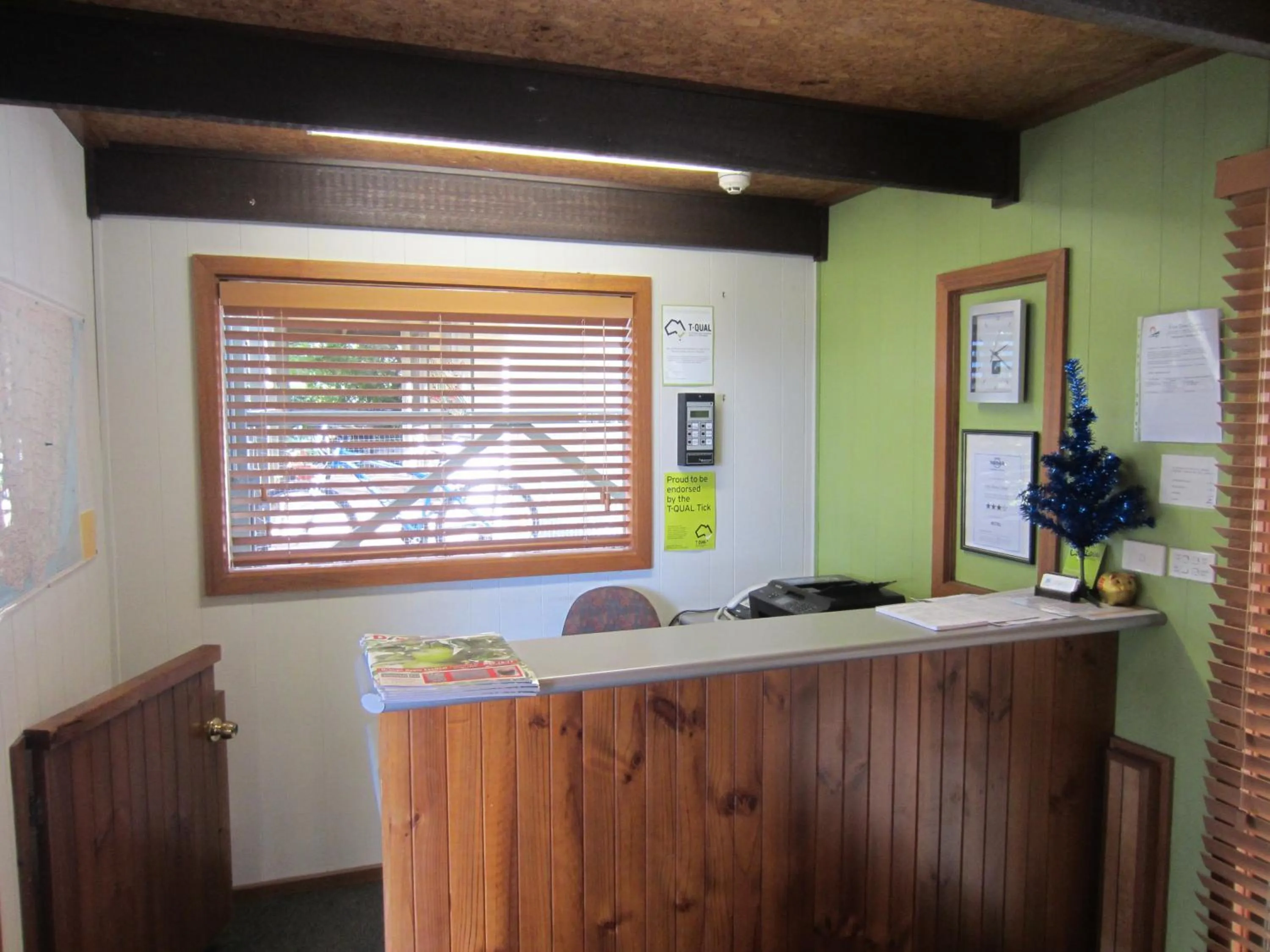 Lobby or reception in Lake Forbes Motel