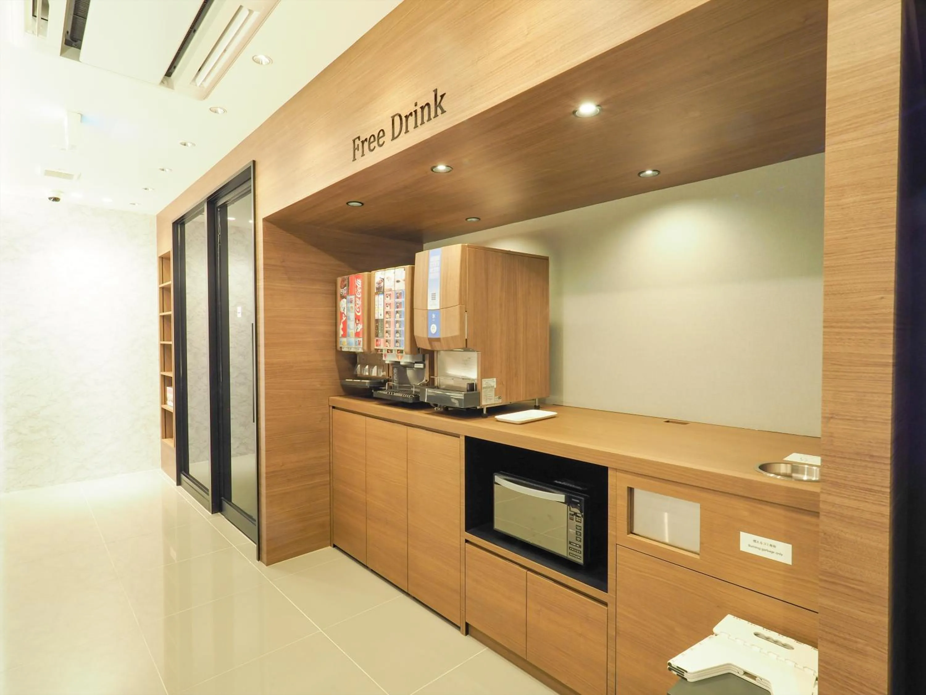 Area and facilities in Leo Yu Capsule Hotel Funabashi