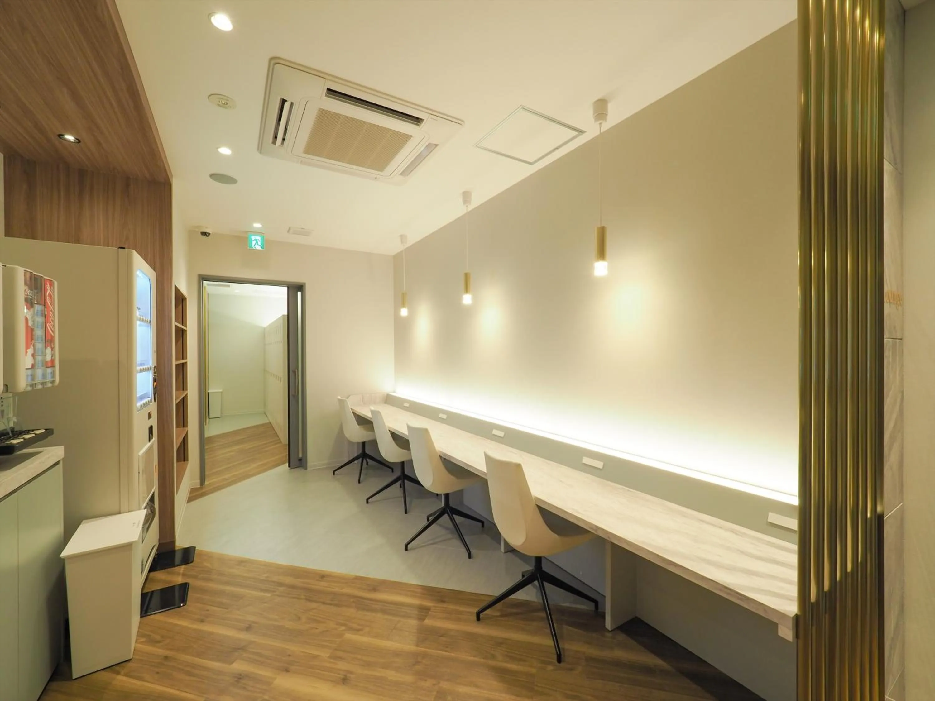 Area and facilities in Leo Yu Capsule Hotel Funabashi