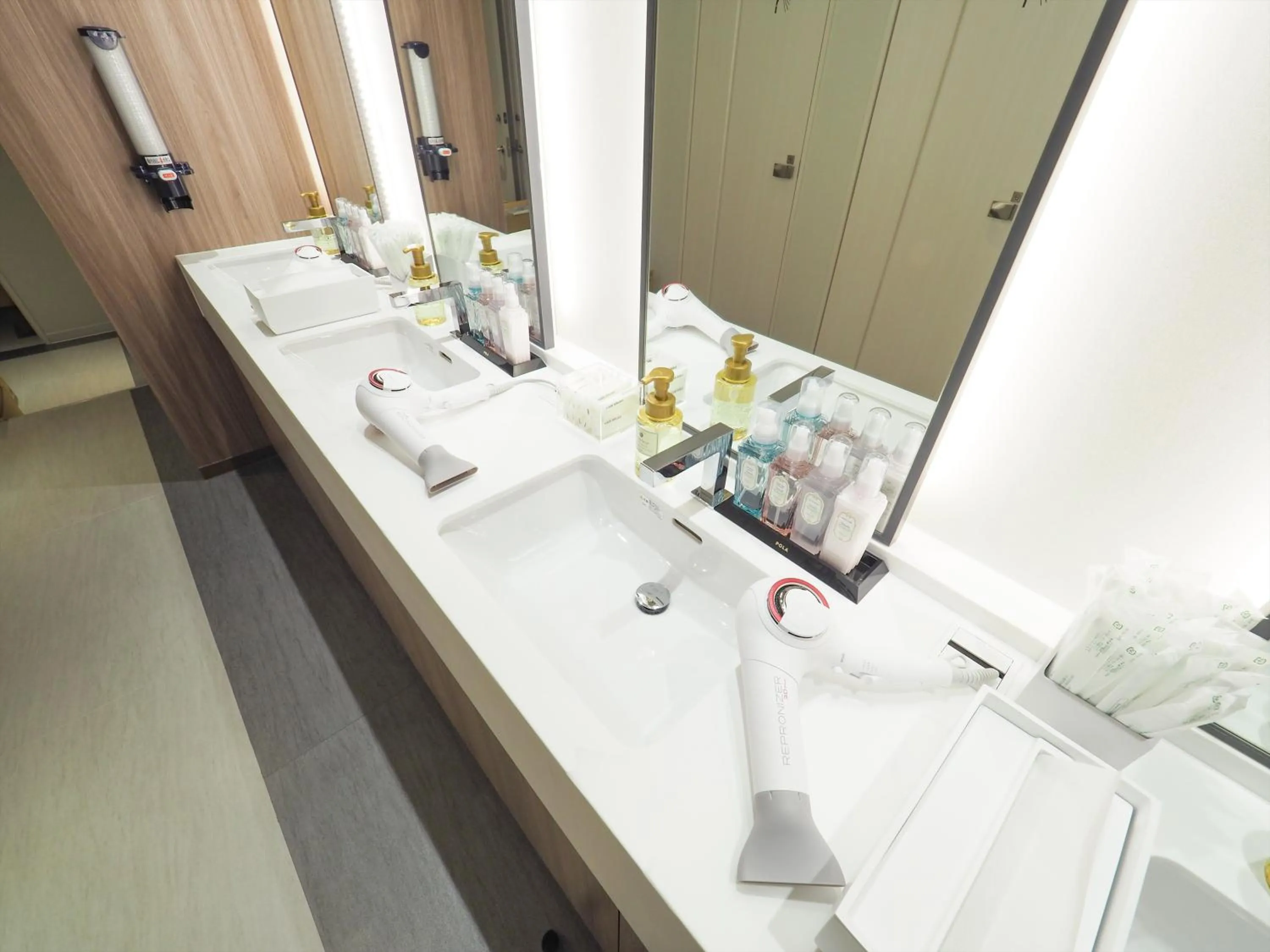 Area and facilities in Leo Yu Capsule Hotel Funabashi