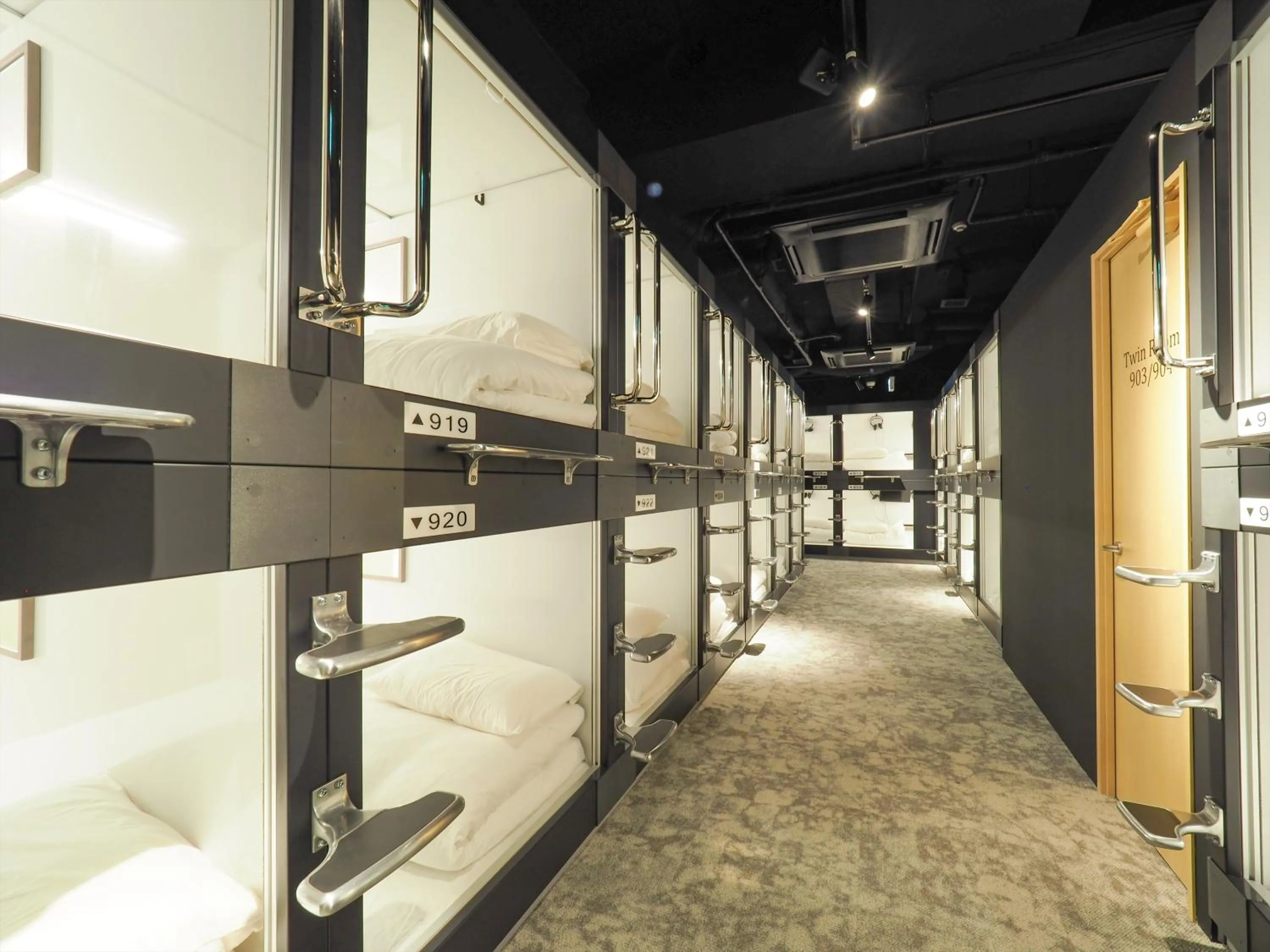 Photo of the whole room in Leo Yu Capsule Hotel Funabashi