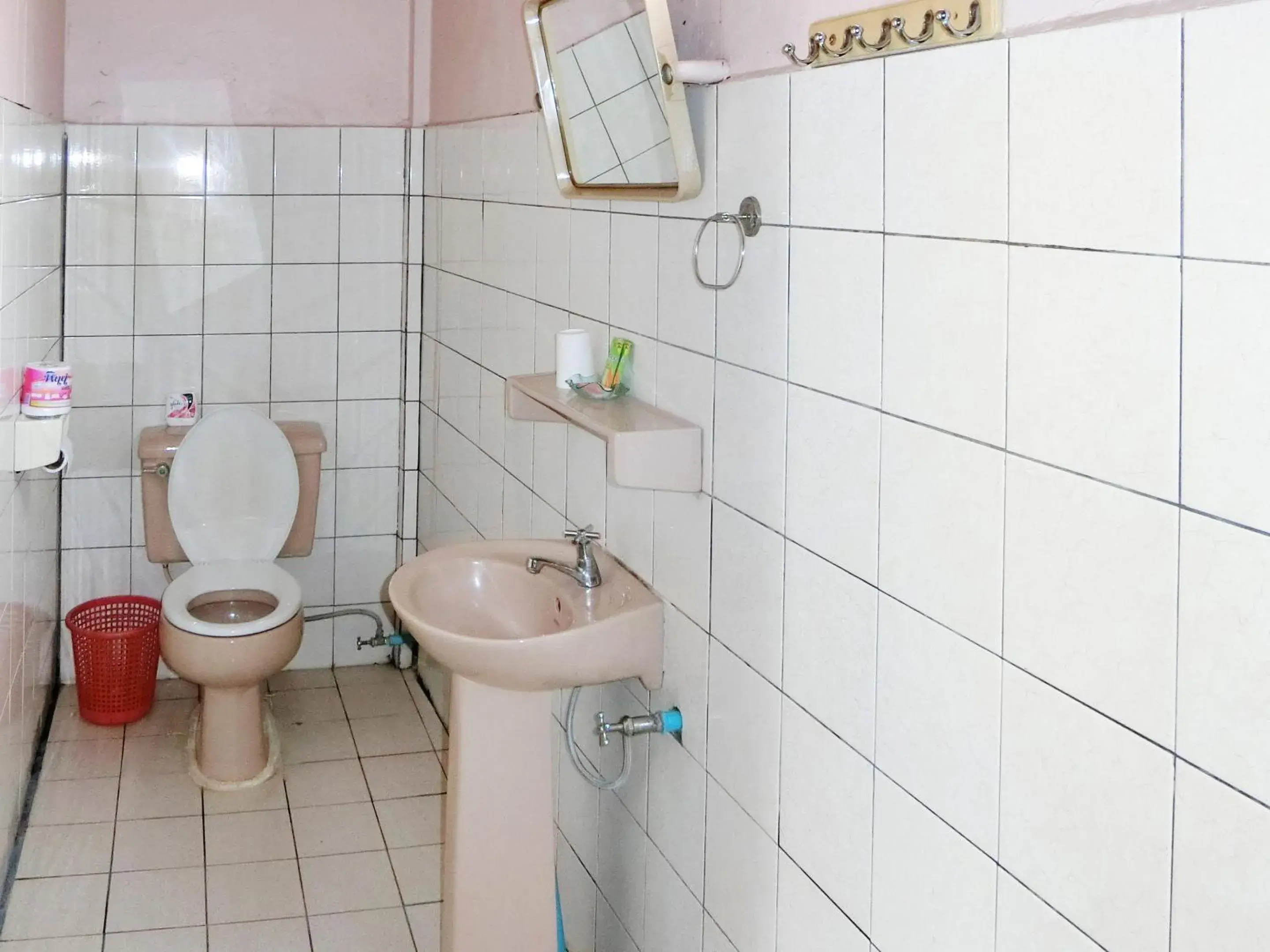 Bathroom in Villa Sisavad Guesthouse Bathroom in Villa Sisavad Guesthouse