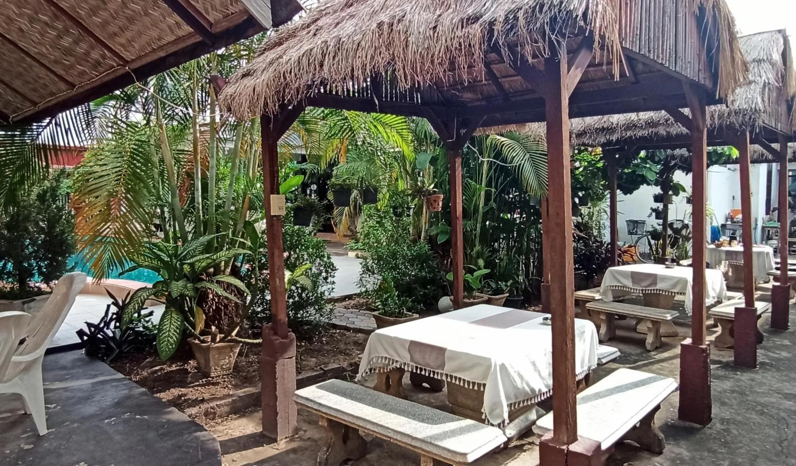 Garden in Villa Sisavad Guesthouse